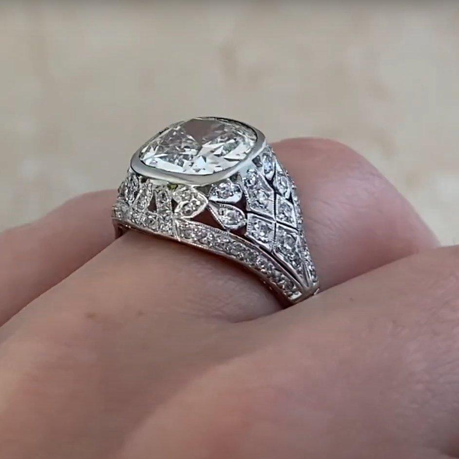 Art déco Bague de fiançailles ancienne en platine avec diamant taille coussin (environ 3.00 carats) en vente