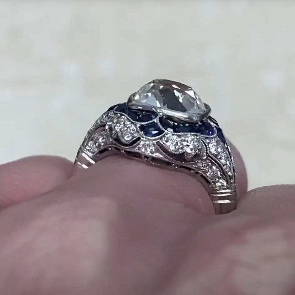 Anillo de compromiso de diamantes talla cojín antiguos (aprox. 3,30 quilates), platino en Excelente estado para la venta en New York, NY