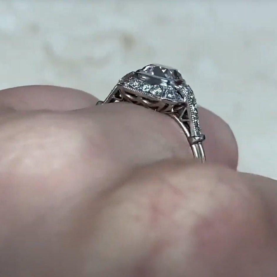 Anillo de compromiso de diamantes talla cojín antiguos (GIA aprox. 1.1 quilates), platino en Excelente estado para la venta en New York, NY