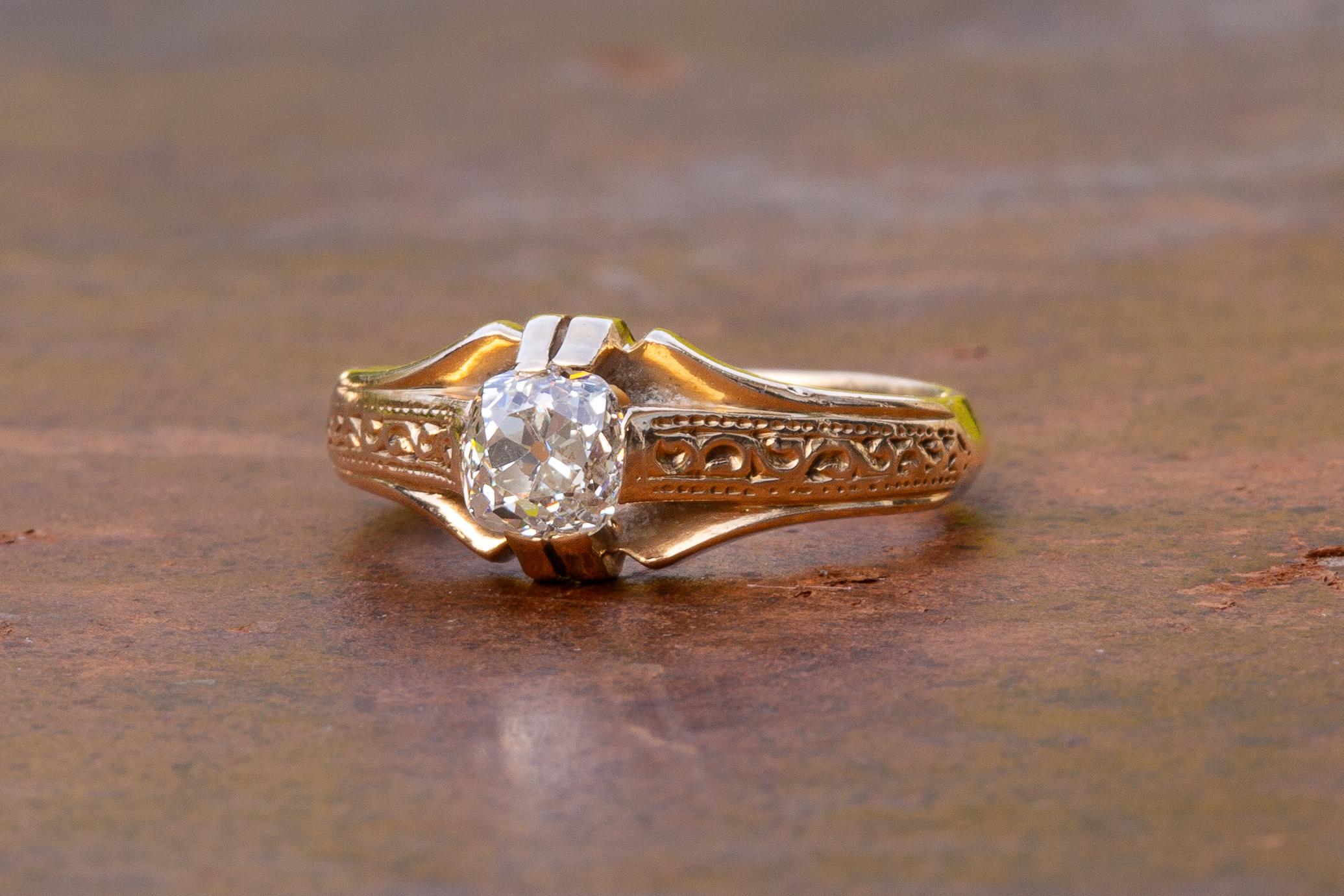 Antiker Diamant im Kissenschliff Solitär 14K Gold Ring Band Siegelring mit Diamant im Kissenschliff im Zustand „Gut“ im Angebot in London, GB