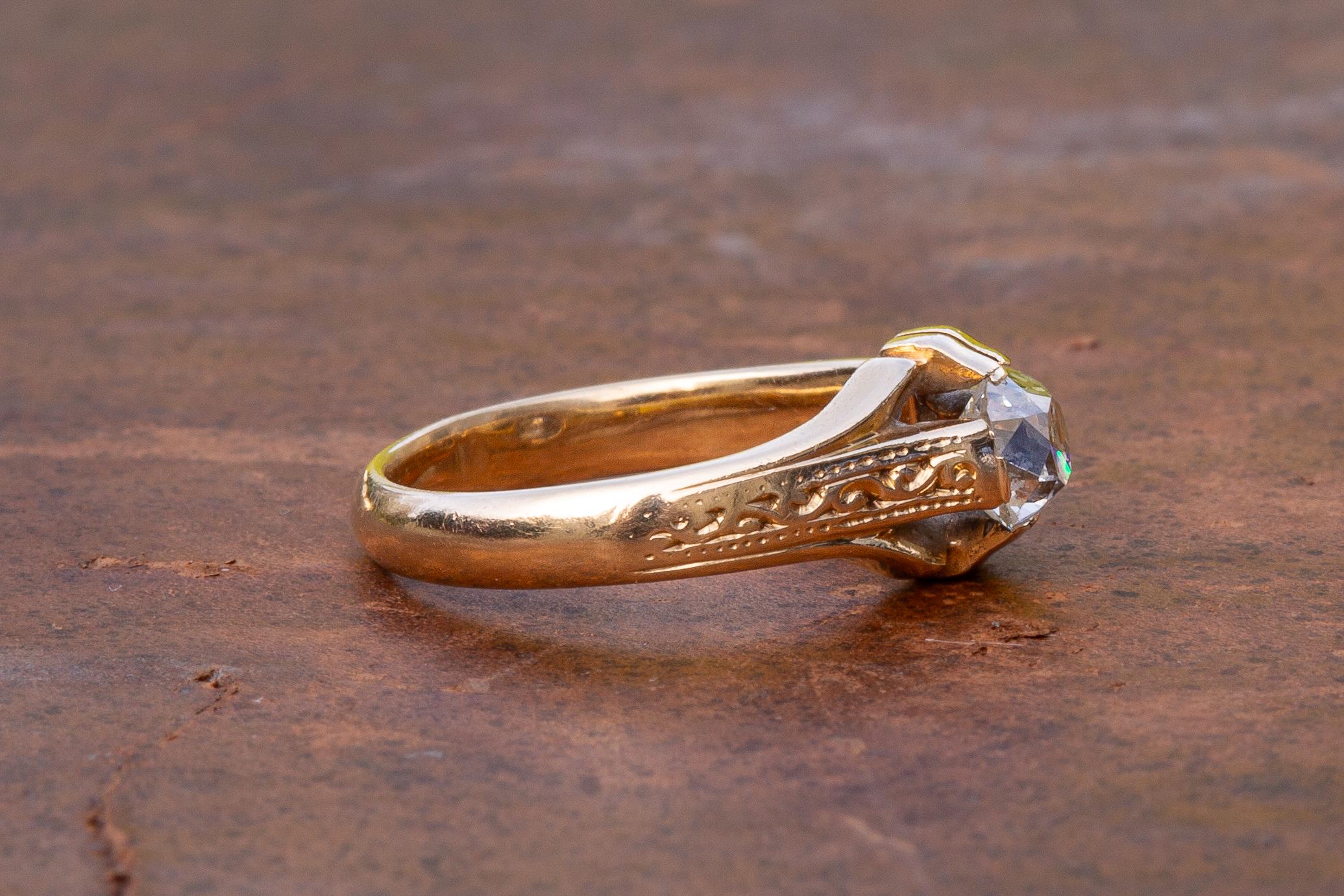 Antiker Diamant im Kissenschliff Solitär 14K Gold Ring Band Siegelring mit Diamant im Kissenschliff für Damen oder Herren im Angebot