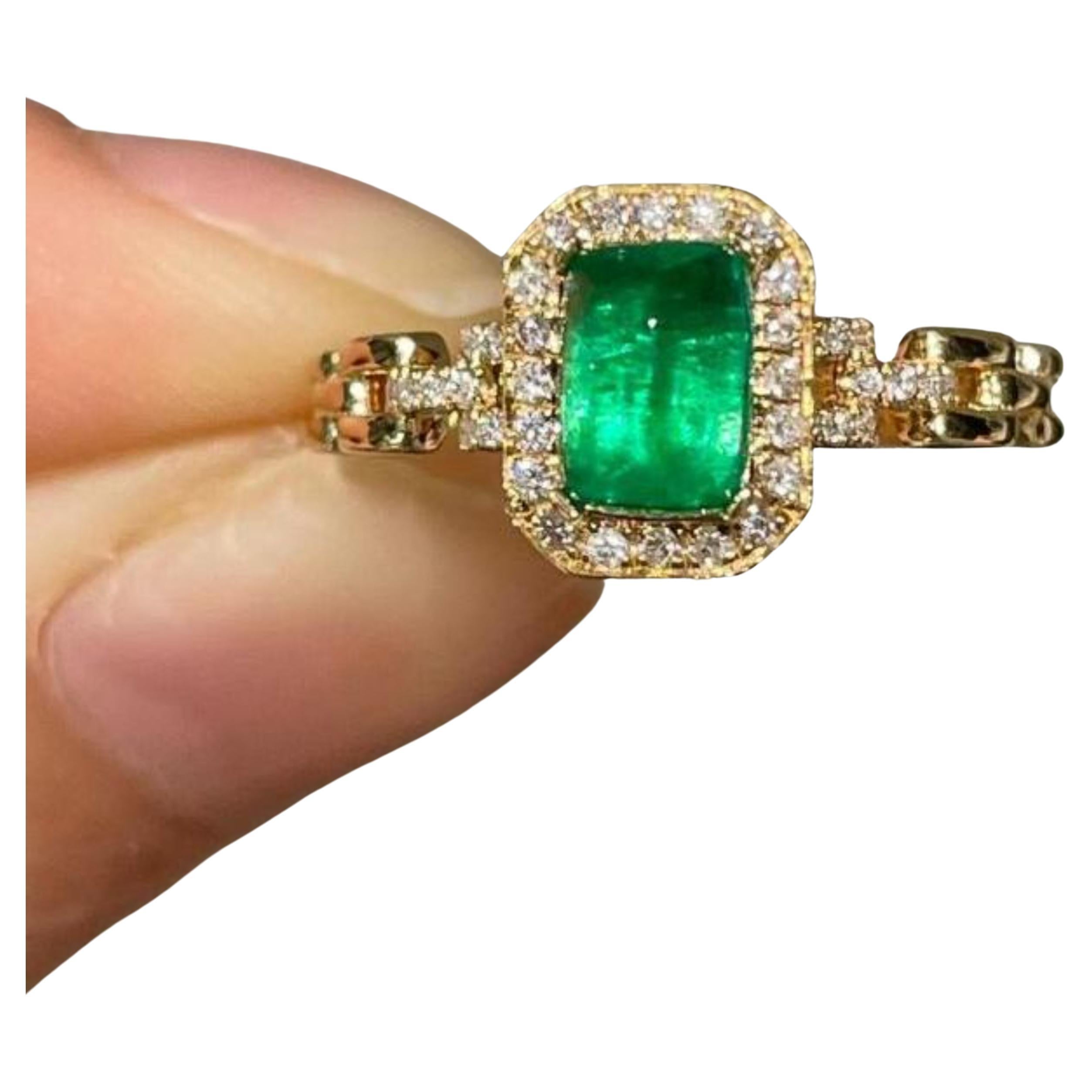 18K Gold 1 CT Natural Emerald and Diamond Antique Art Deco Style Engagement Ring For Sale