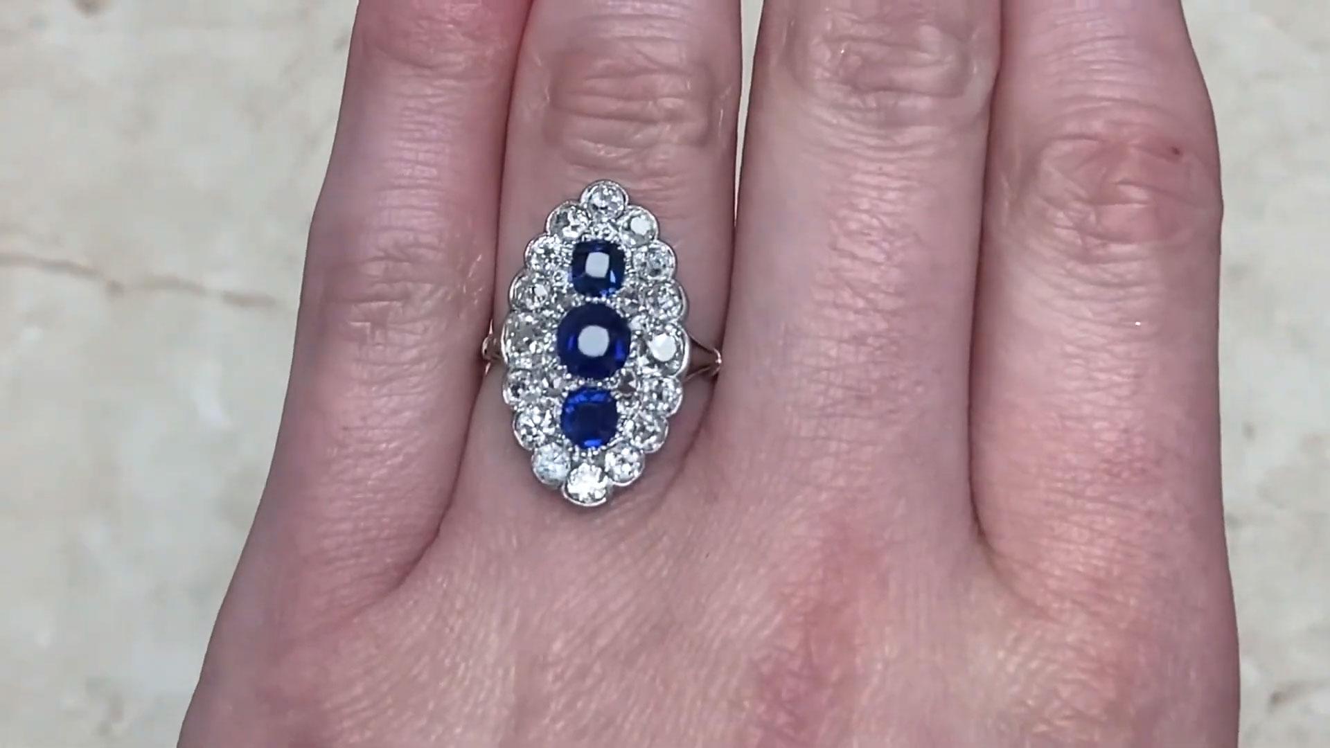Antique Cushion Cut Sapphire (Approx 1-Carat) Ring, Platinum, circa 1910 For Sale 1