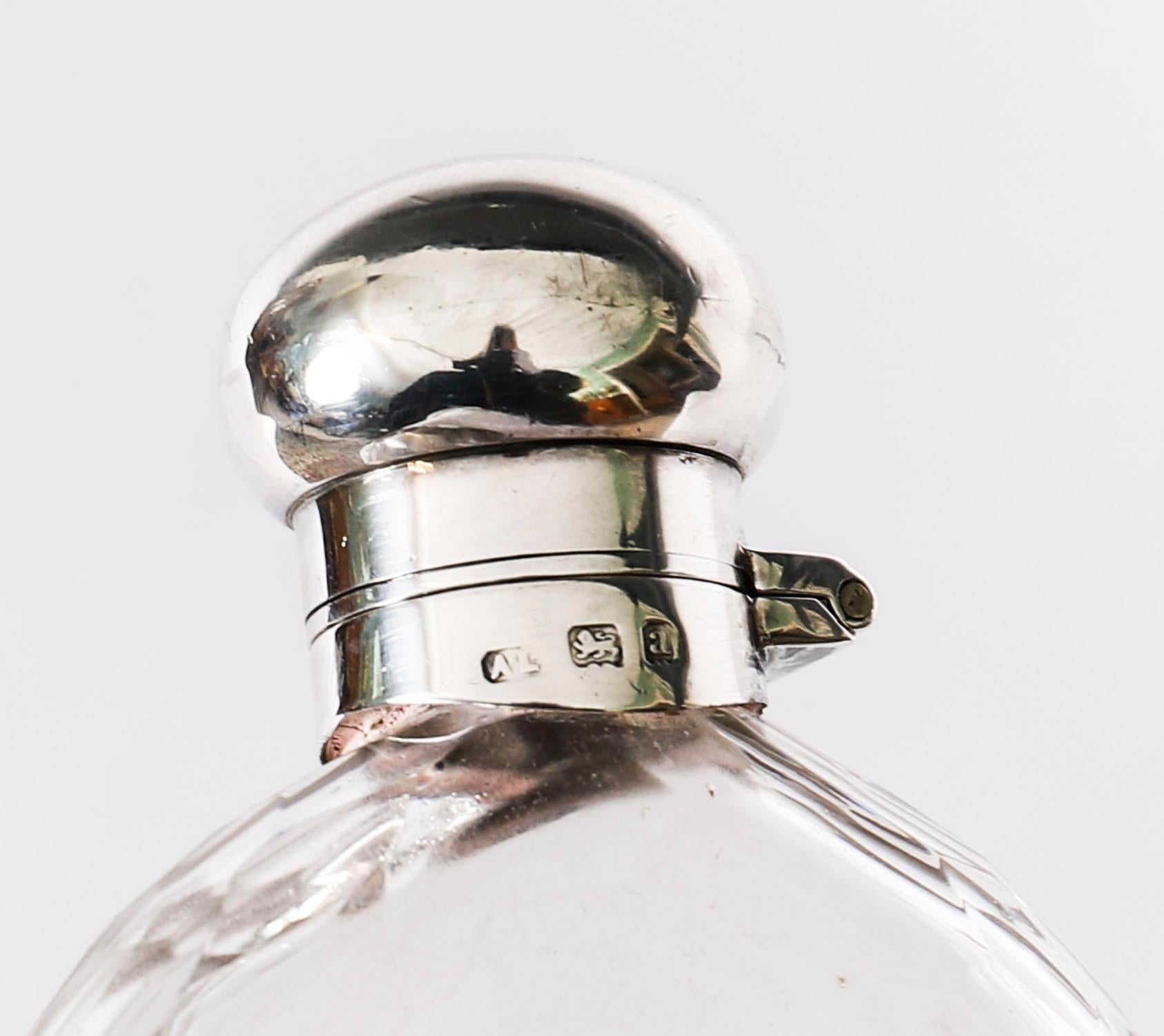 Antique Cut Crystal and Sterling Silver Hip Flask Dated 1900 Asprey In Good Condition For Sale In London, GB