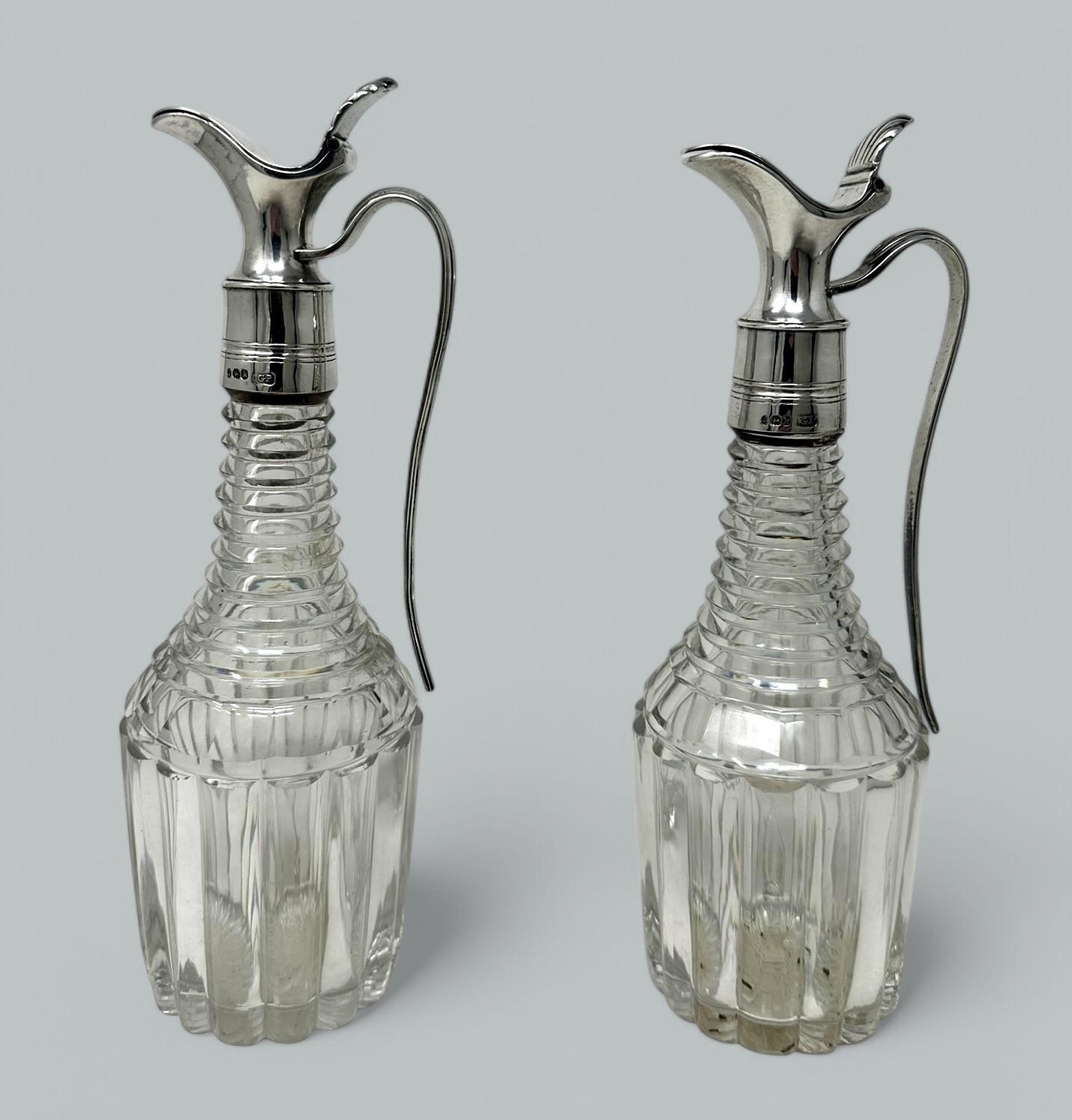 Antiguo juego de vinagreras de plata de ley con cristal tallado 1825 George Piercy Jorge IV en venta