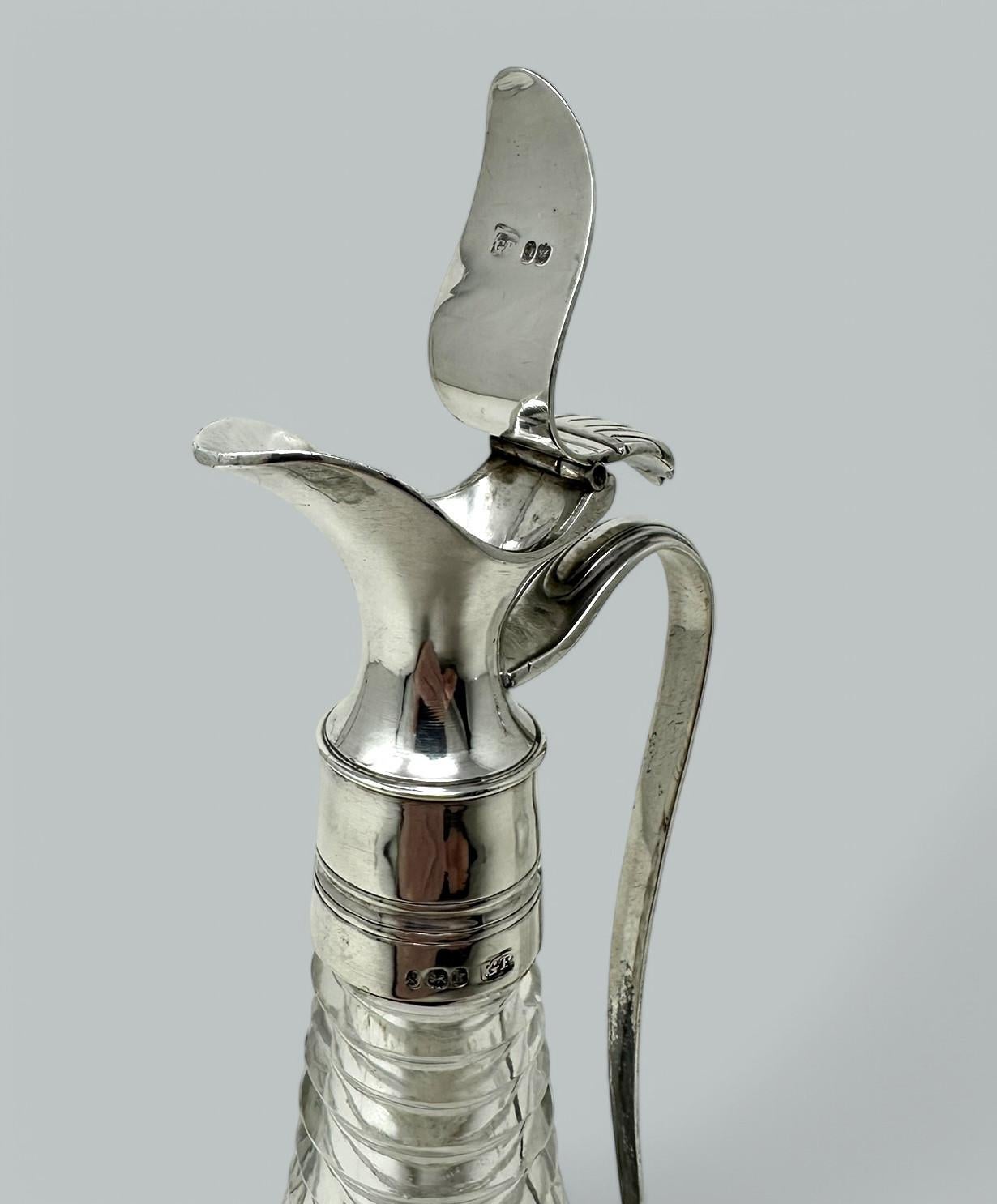 Antiguo juego de vinagreras de plata de ley con cristal tallado 1825 George Piercy en Bueno estado para la venta en Dublin, Ireland
