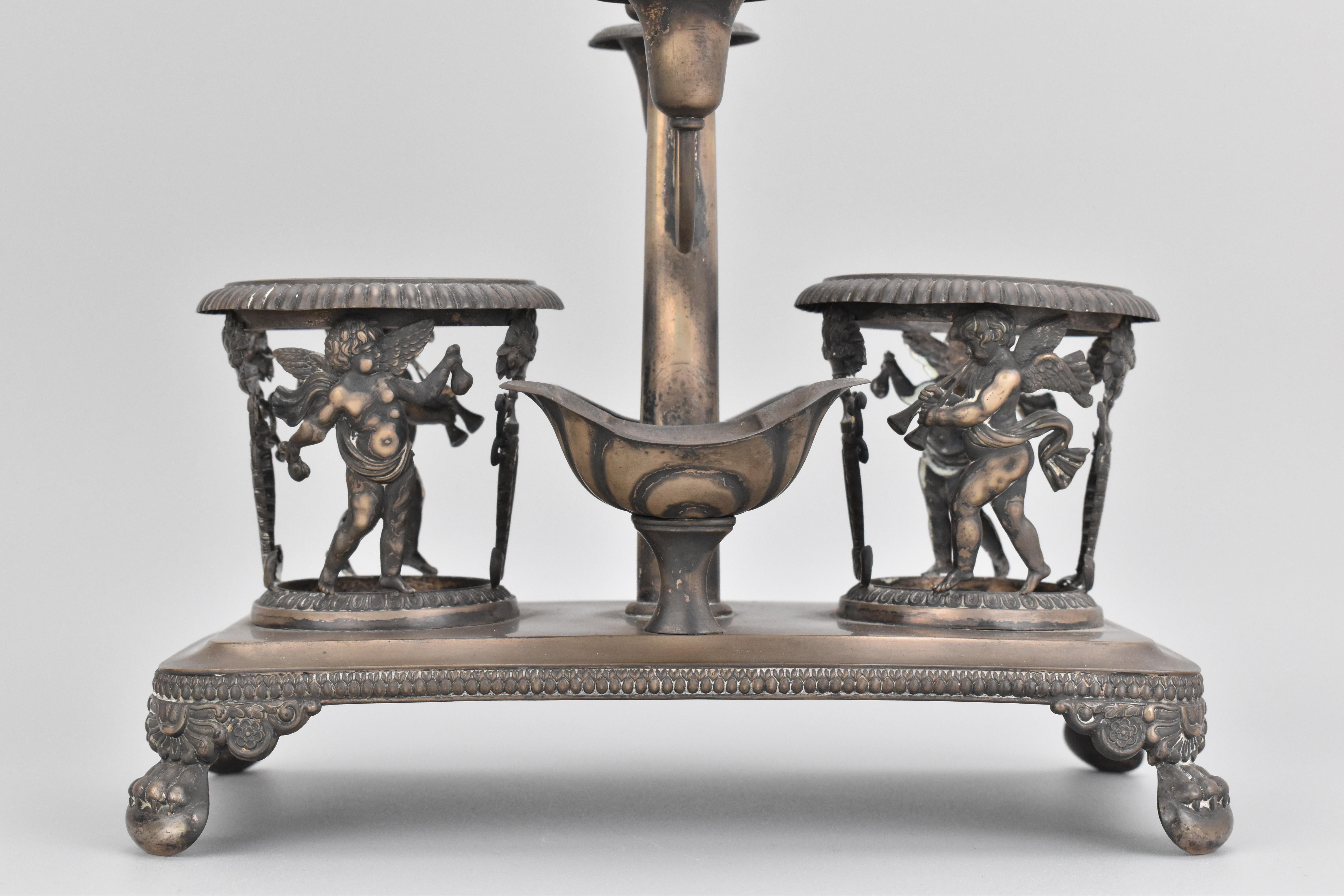 Metallo Antique French Cut Glass and Metal Oil and Veniger Cruet Set, XIX secolo in vendita
