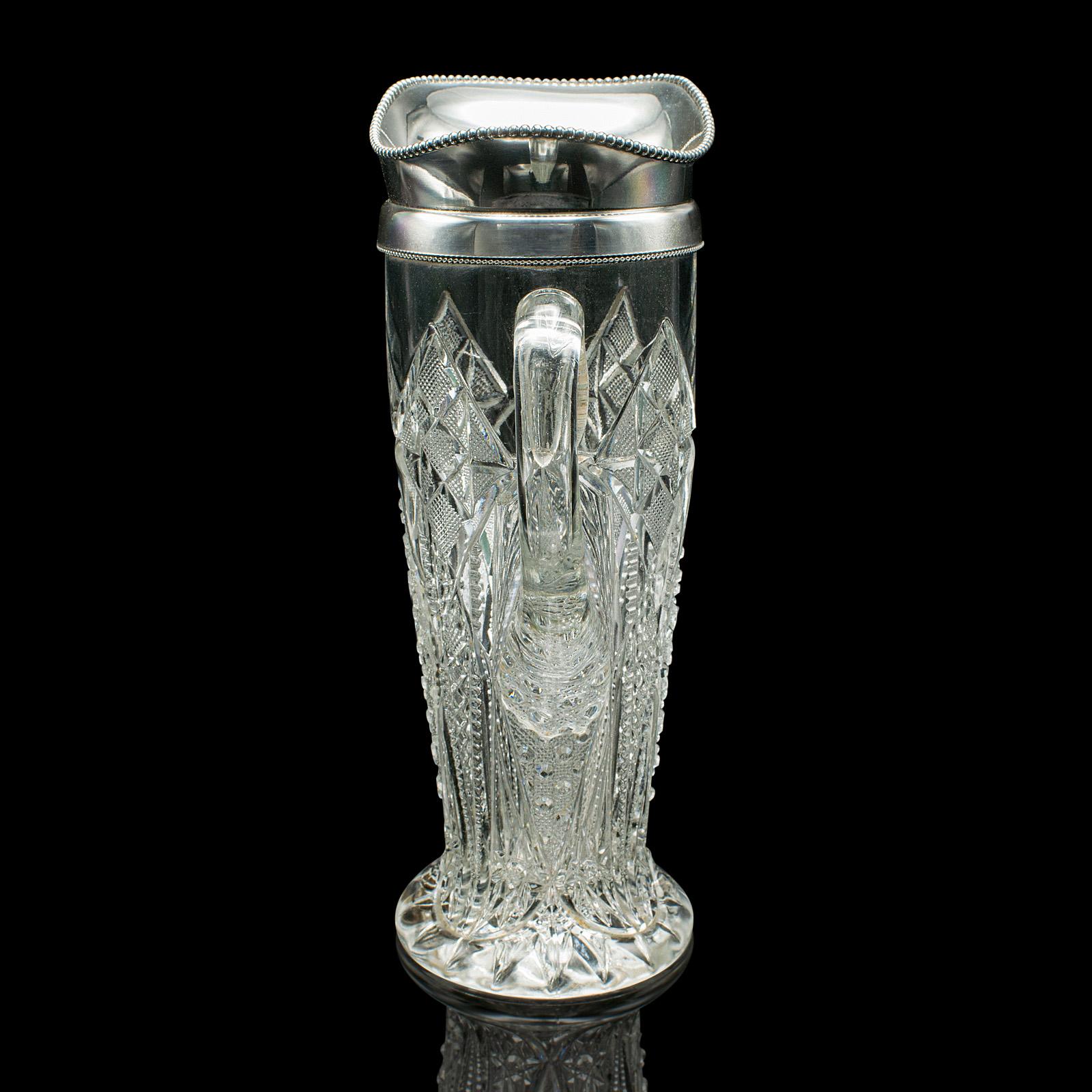 Édouardien Aiguière de service anglaise ancienne en verre taillé, plaquée argent, style édouardien en vente