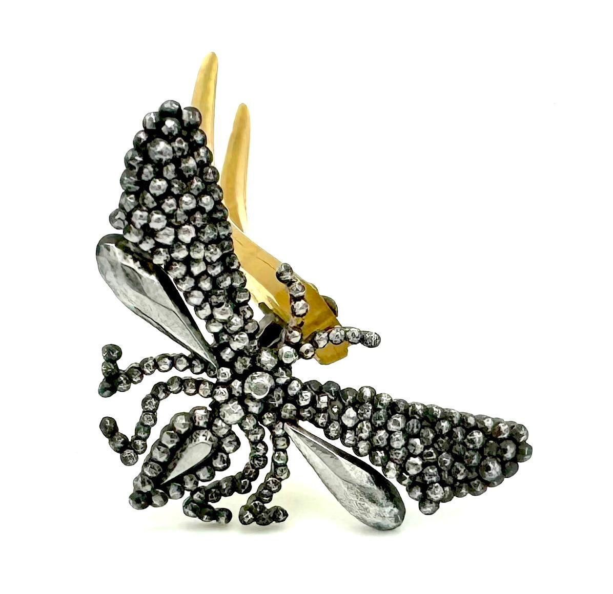 Antiquities Cut Steel Hair Pin Hair Ornament Butterfly Insekt Horn Bon état - En vente à Munich, Bavaria