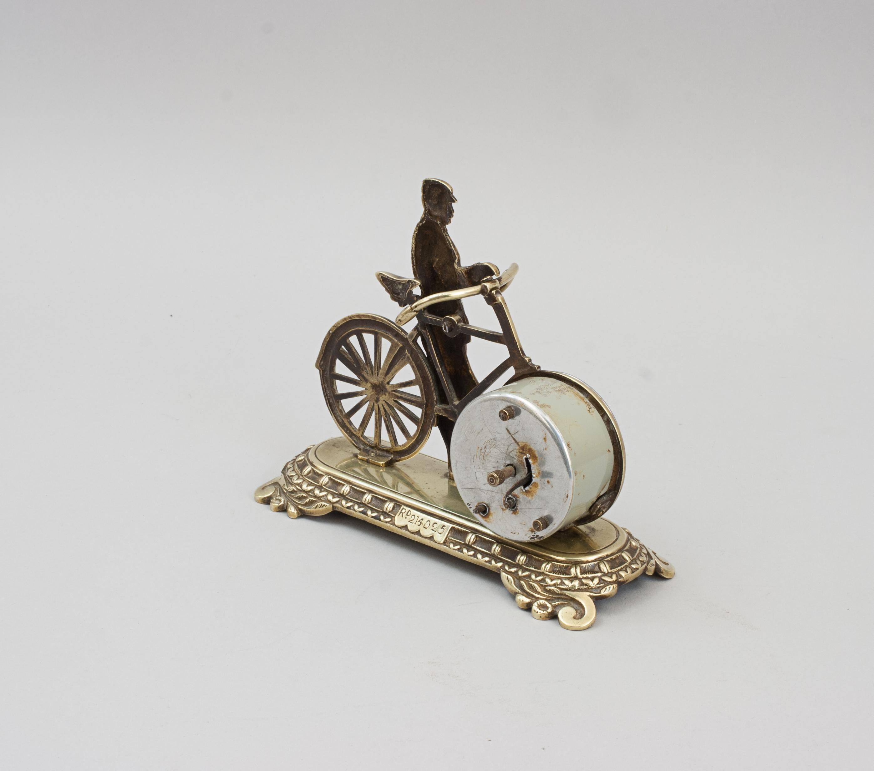 Antique Cycling Clock in Brass For Sale 4