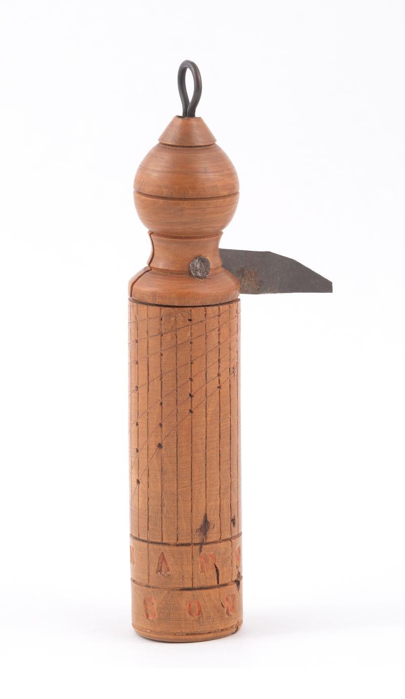 Shipping policy No additional costs will be added to this order. Shipping costs will be totally covered by the seller (customs duties included). 

A boxwood cylinder sundial, also known as a shepherd’s dial or pillar dial, c 1850 a portable,