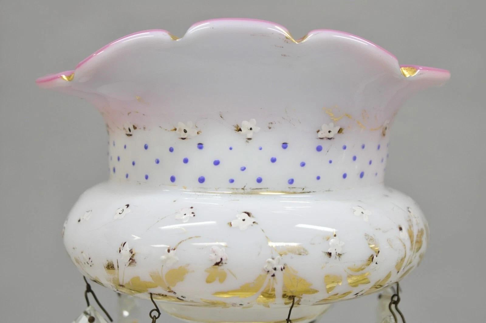 Lustres de cheminée anciens tchèques, victoriens, bohémiens, roses et blancs - une paire en vente 4