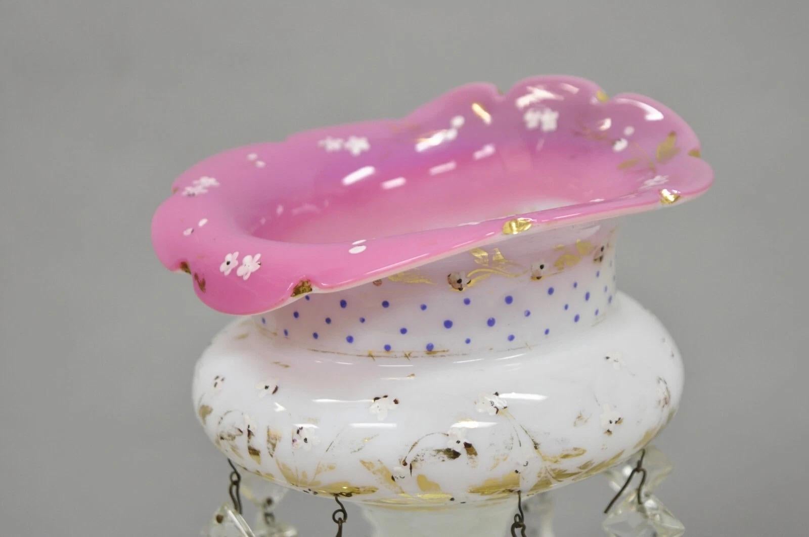 Lustres de cheminée anciens tchèques, victoriens, bohémiens, roses et blancs - une paire en vente 2
