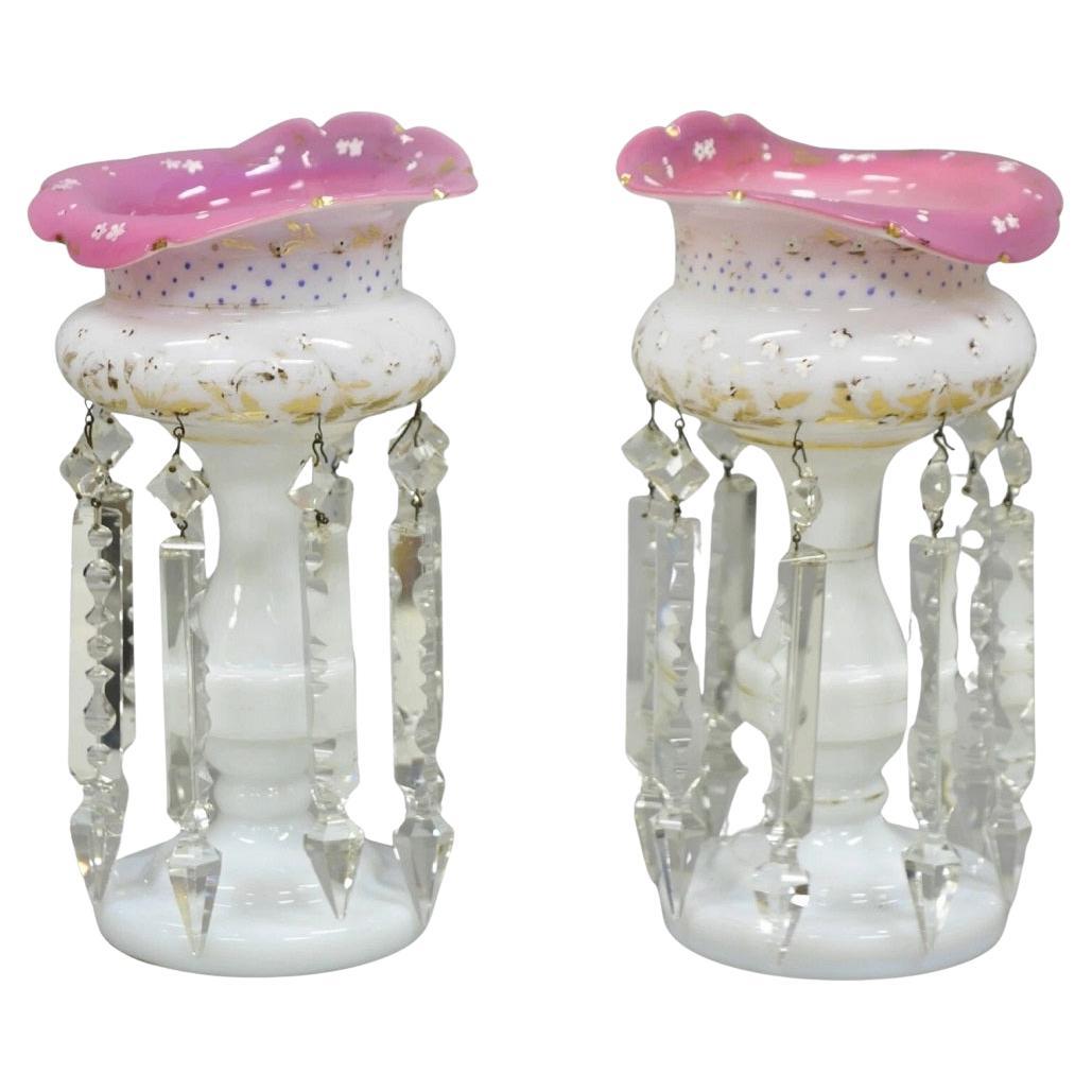Lustres de cheminée anciens tchèques, victoriens, bohémiens, roses et blancs - une paire en vente