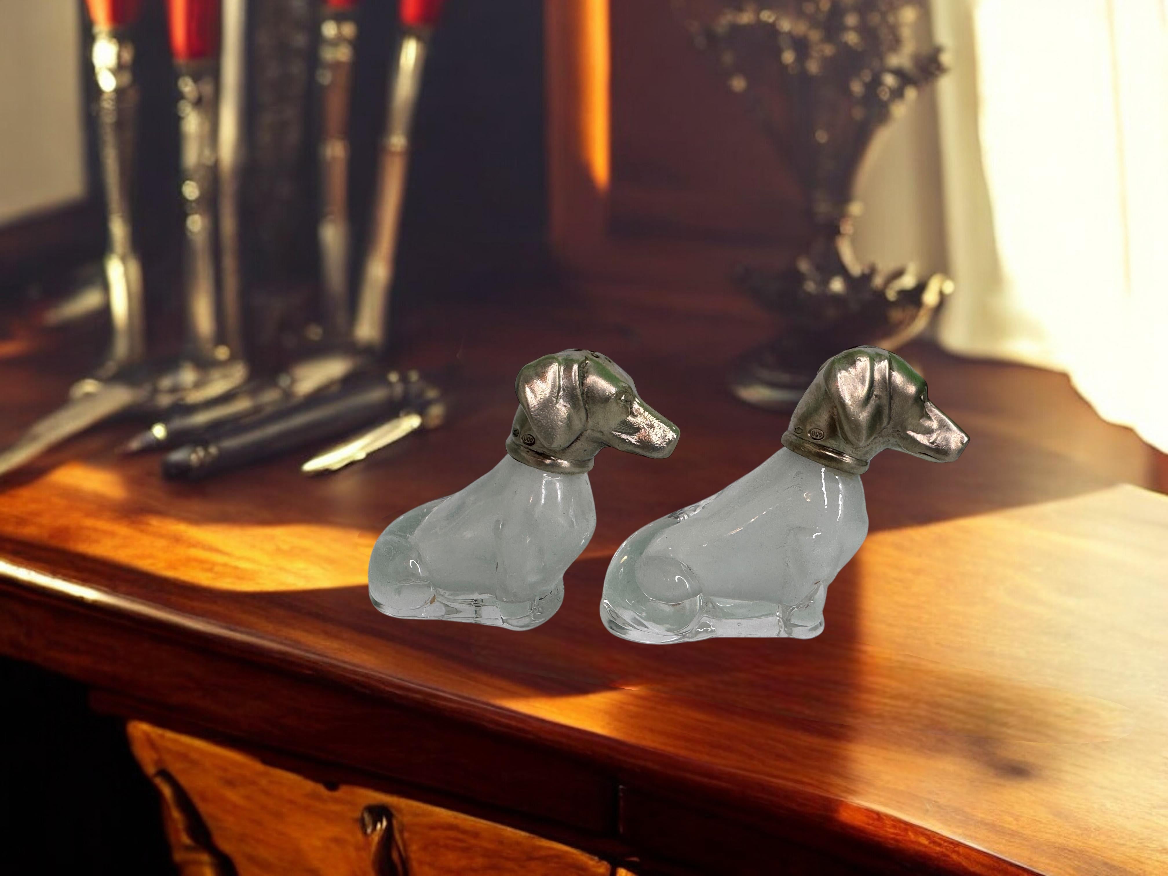 Anciennes salières et poivrières en forme de teckel avec têtes en argent .800, Allemagne 1900 en vente 7