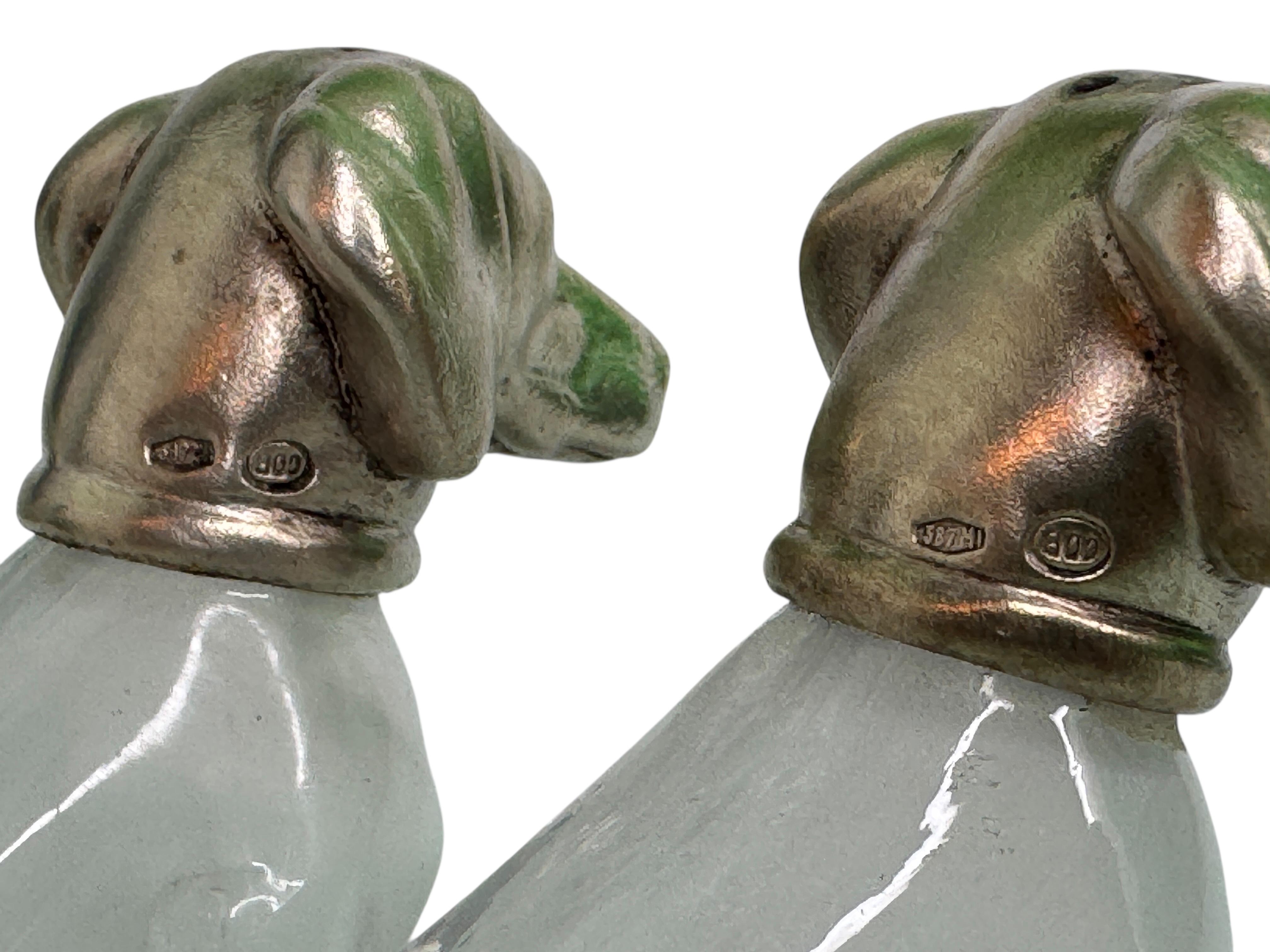 Anciennes salières et poivrières en forme de teckel avec têtes en argent .800, Allemagne 1900 en vente 1