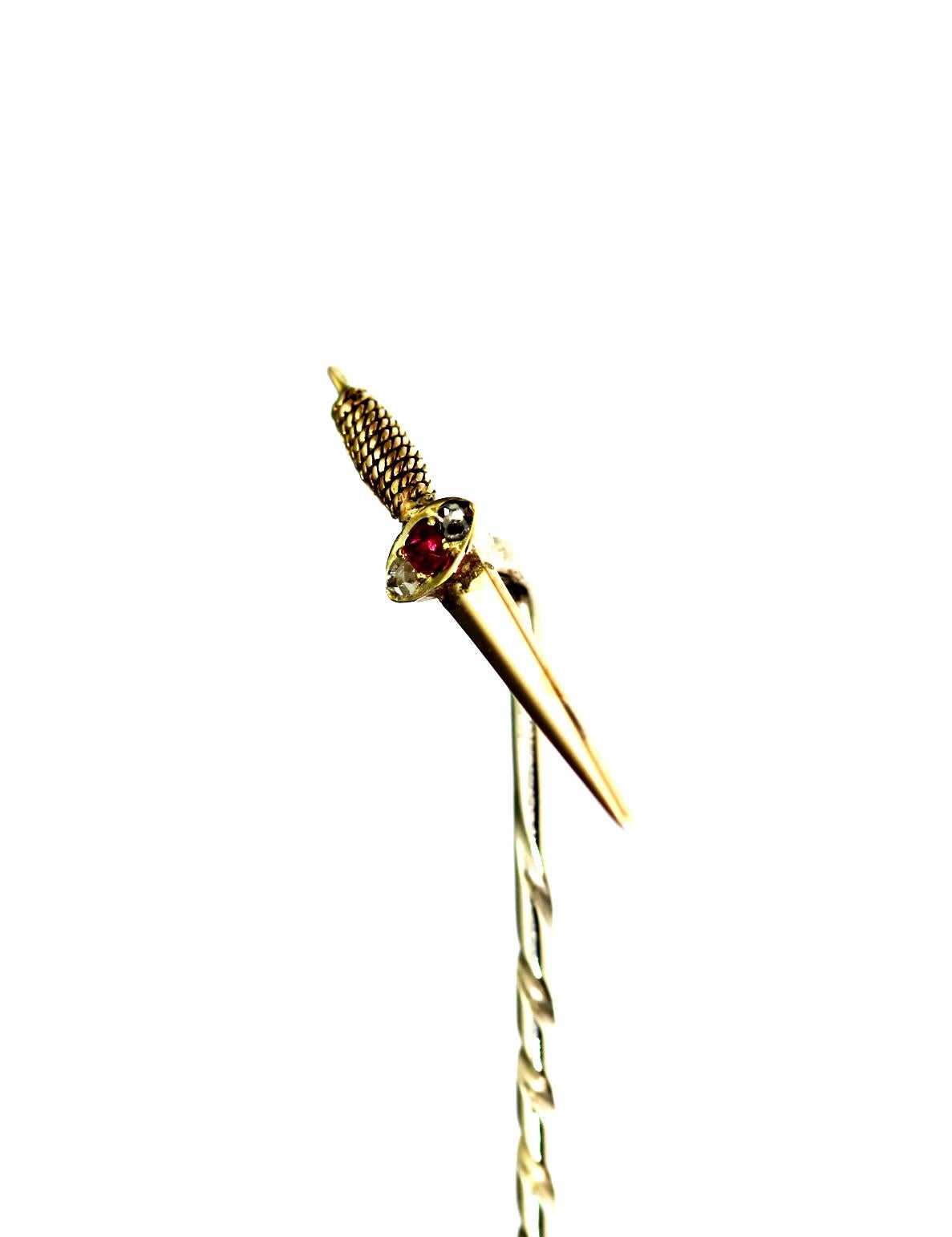 Antike Dagger/Messer-Anstecknadel mit Rubin- und Rosenschliff-Diamanten in 18 Karat Gold im Zustand „Gut“ im Angebot in London, GB