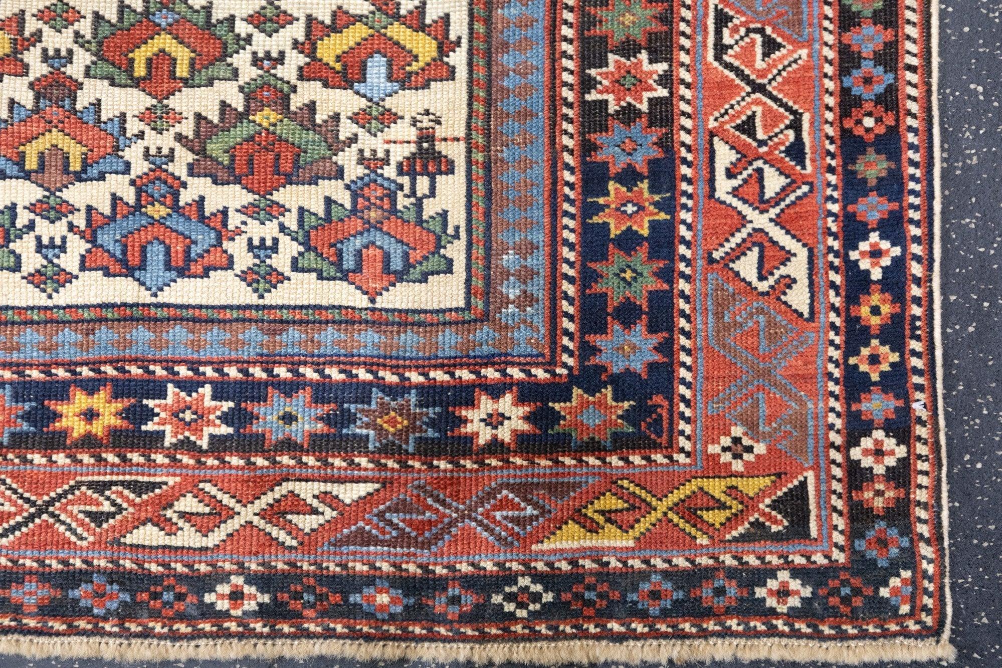 Antique Daghestan Rug 3'11'' x 4'9'' In Good Condition For Sale In New York, NY
