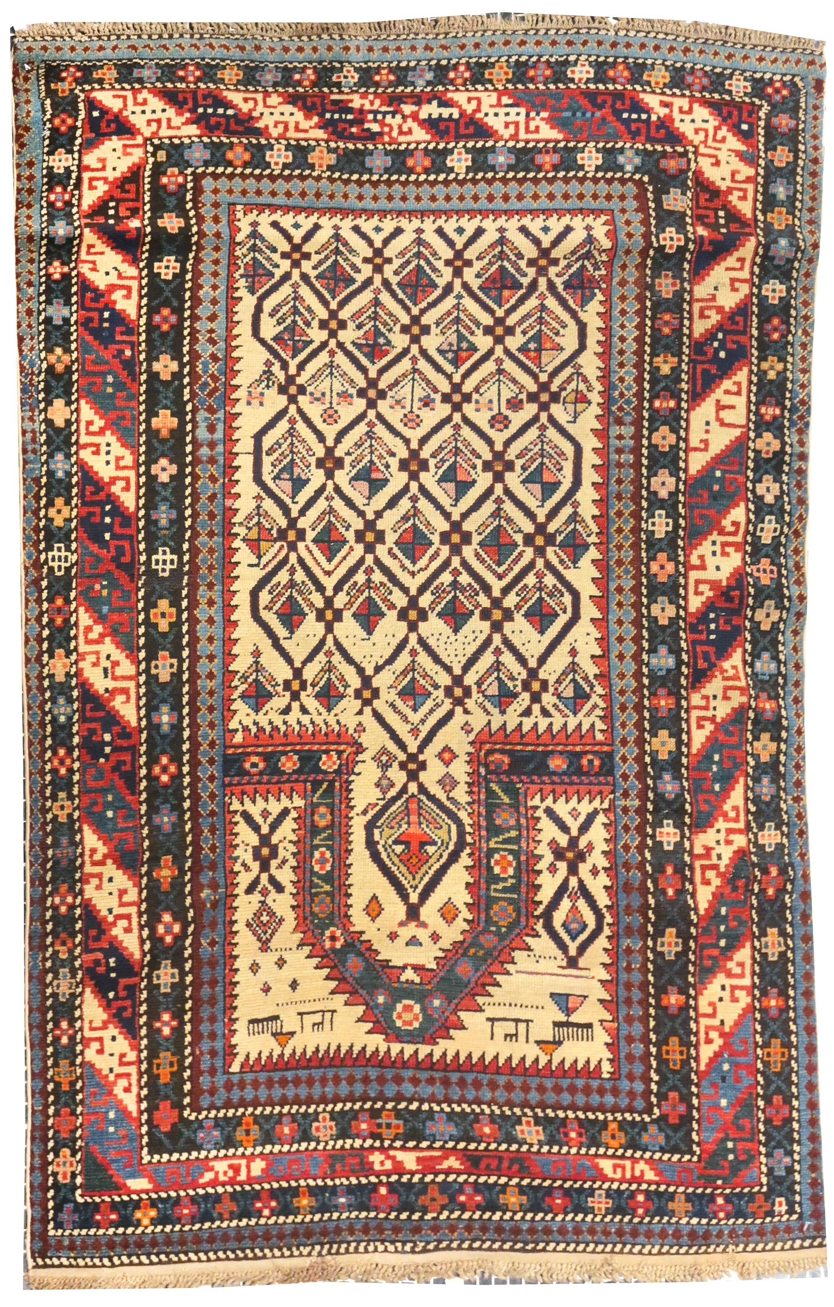 Antique Daghestan Shirvan Rug In Good Condition For Sale In New York, NY