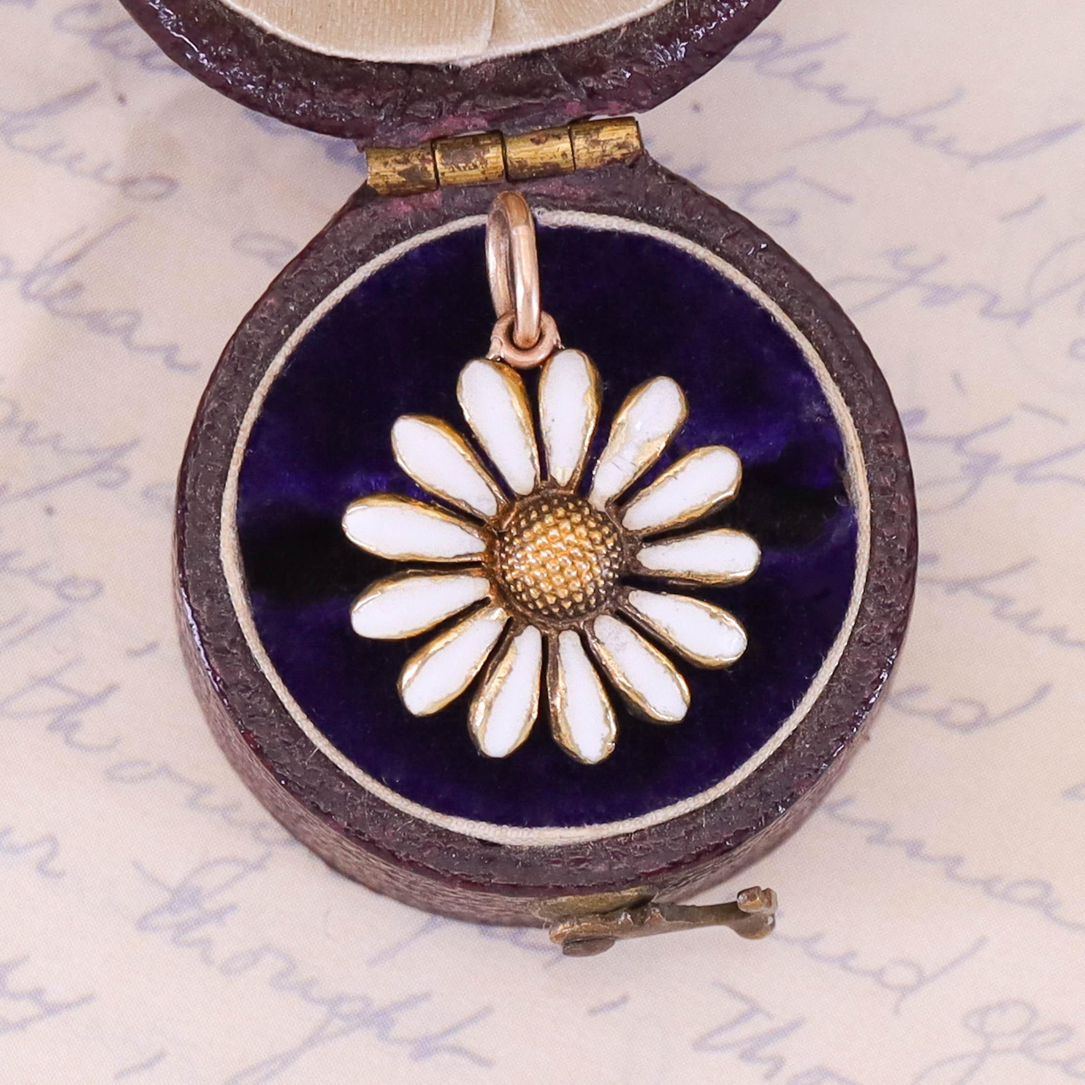 Donna Charme Antiques in oro 14 carati in vendita