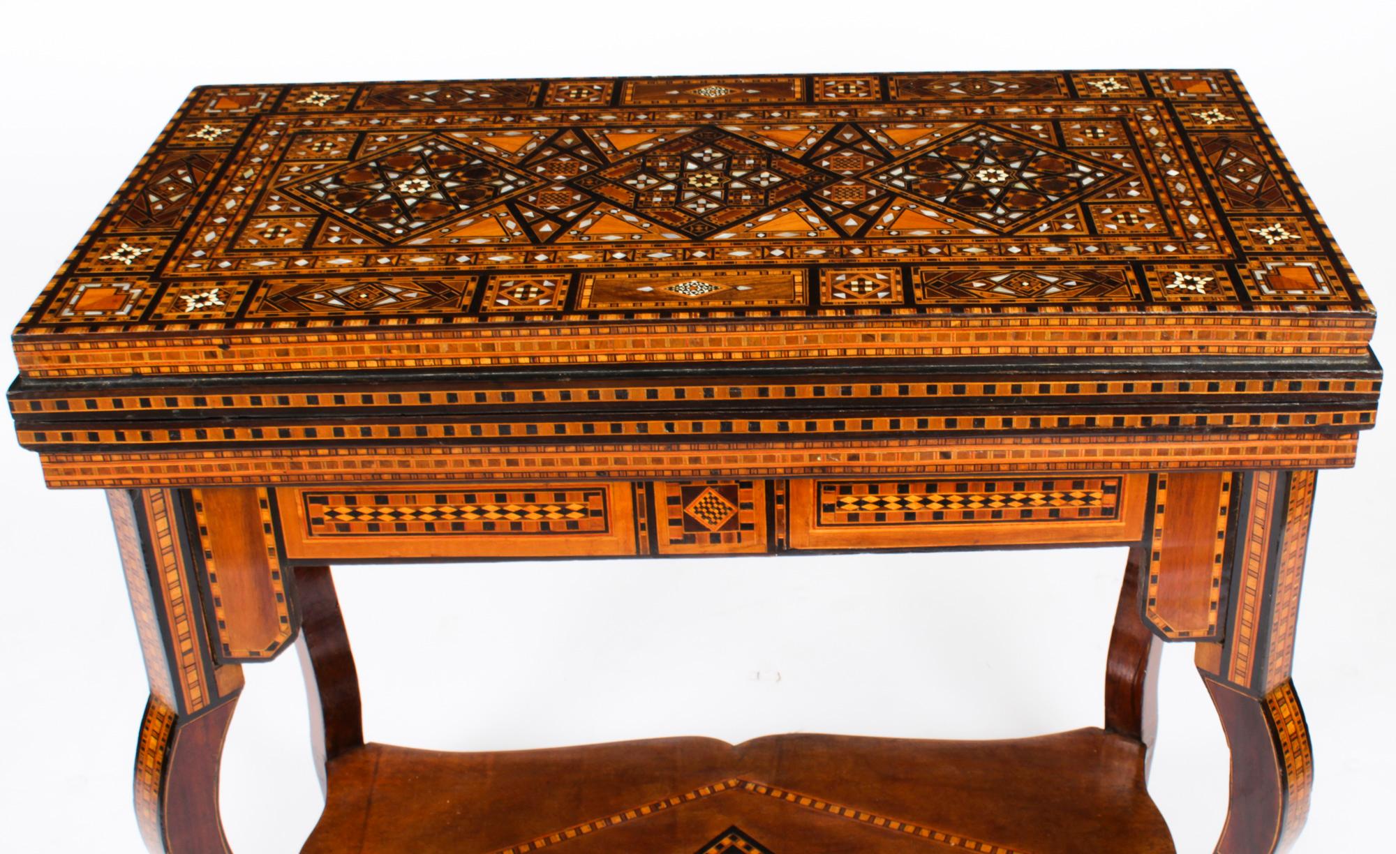 Antique Damascus Syrian Inlaid Card, Chess, Backgammon, Games table Early 20th C In Good Condition In London, GB