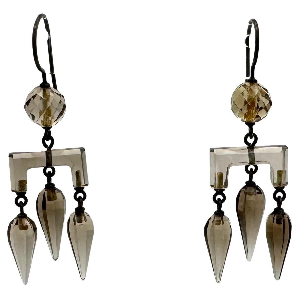 Orecchini pendenti antichi in quarzo fumè, argento in vendita