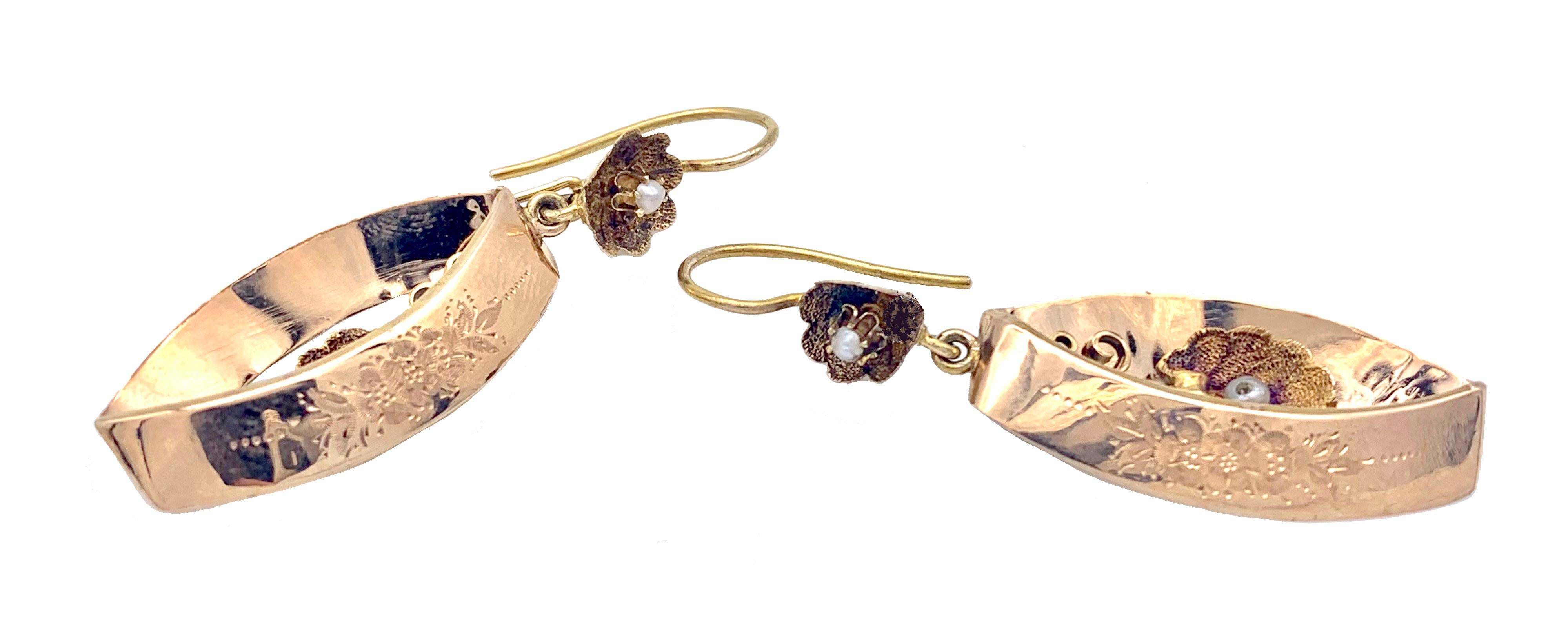 Début de l'époque victorienne Boucles d'oreilles pendantes anciennes en or rose perles d'Orient  en vente