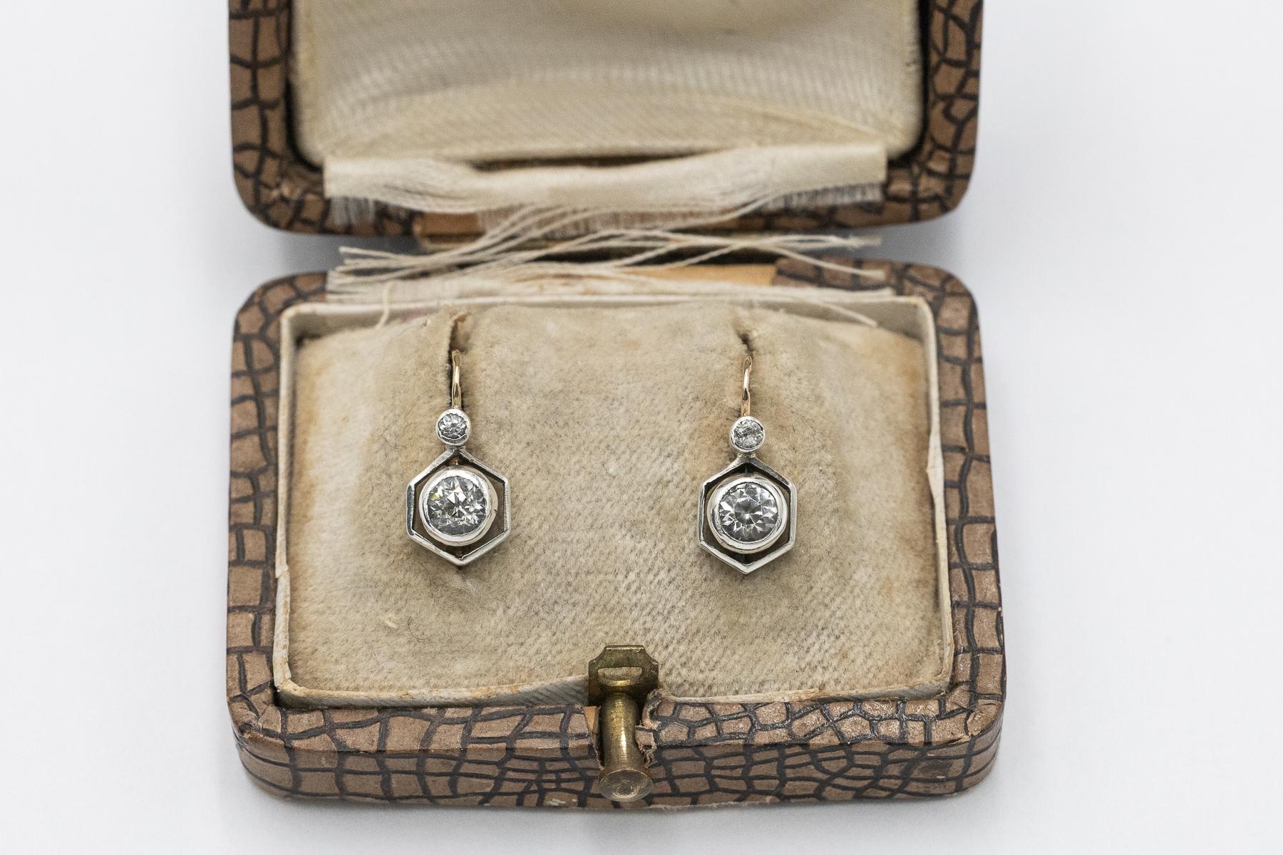 Women's Antique dangling earrings with white sapphires, Austria-Hungary, circa 1900. For Sale