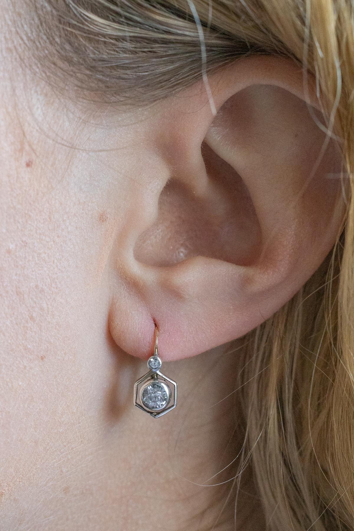 Antique dangling earrings with white sapphires, Austria-Hungary, circa 1900. For Sale 1
