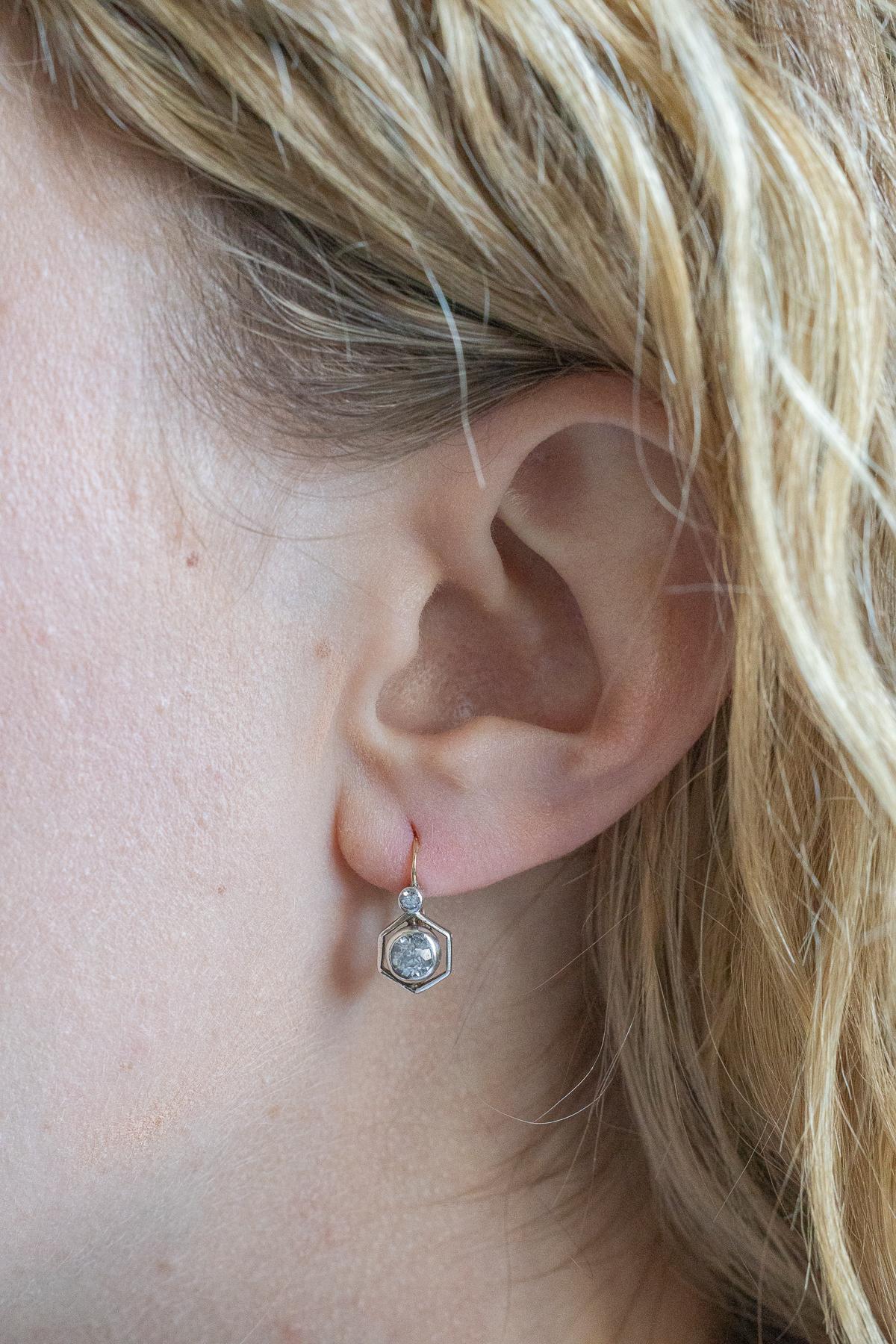 Antique dangling earrings with white sapphires, Austria-Hungary, circa 1900. For Sale 2