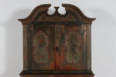 Ancienne armoire baroque danoise en pin artisanal et peint ca. 1800