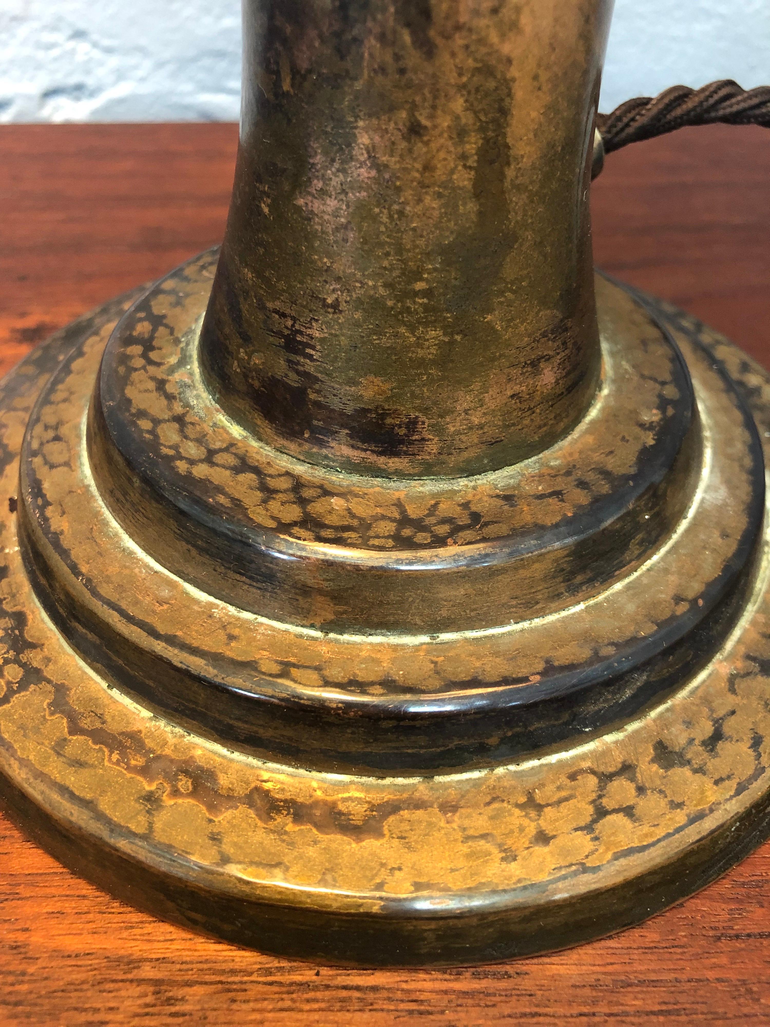 Antique Danish Brass Art Deco Table Lamp In Good Condition For Sale In Søborg, DK