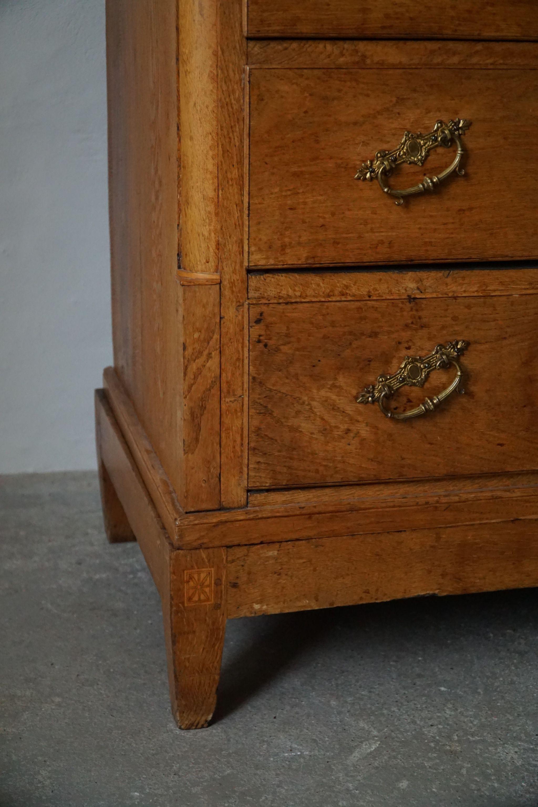 Antique Danish Chest of Drawers in Oak, Made in Late 18th Century, Louis 16 For Sale 6