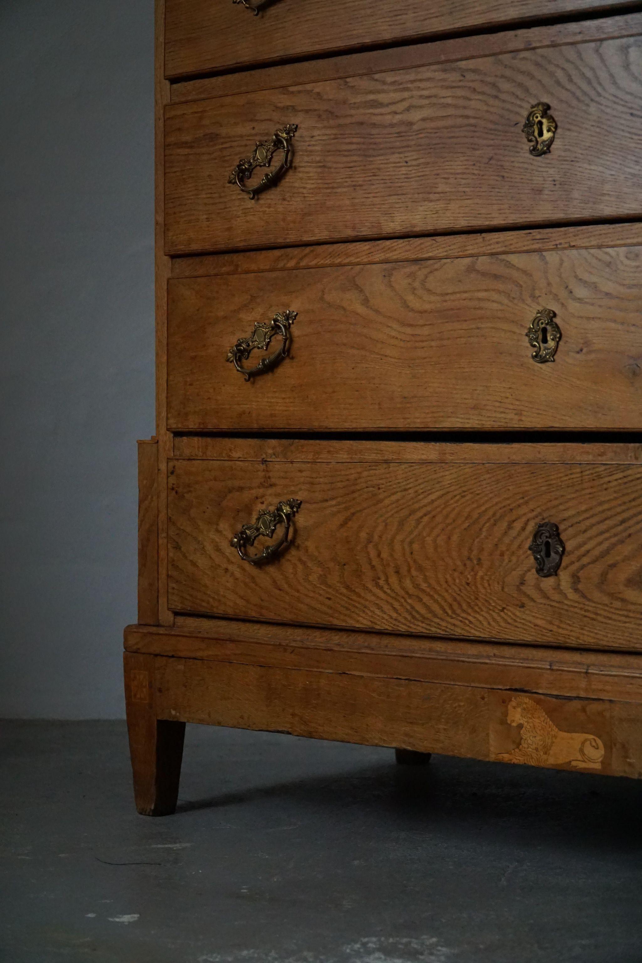 Antique Danish Chest of Drawers in Oak, Made in Late 18th Century, Louis 16 For Sale 12