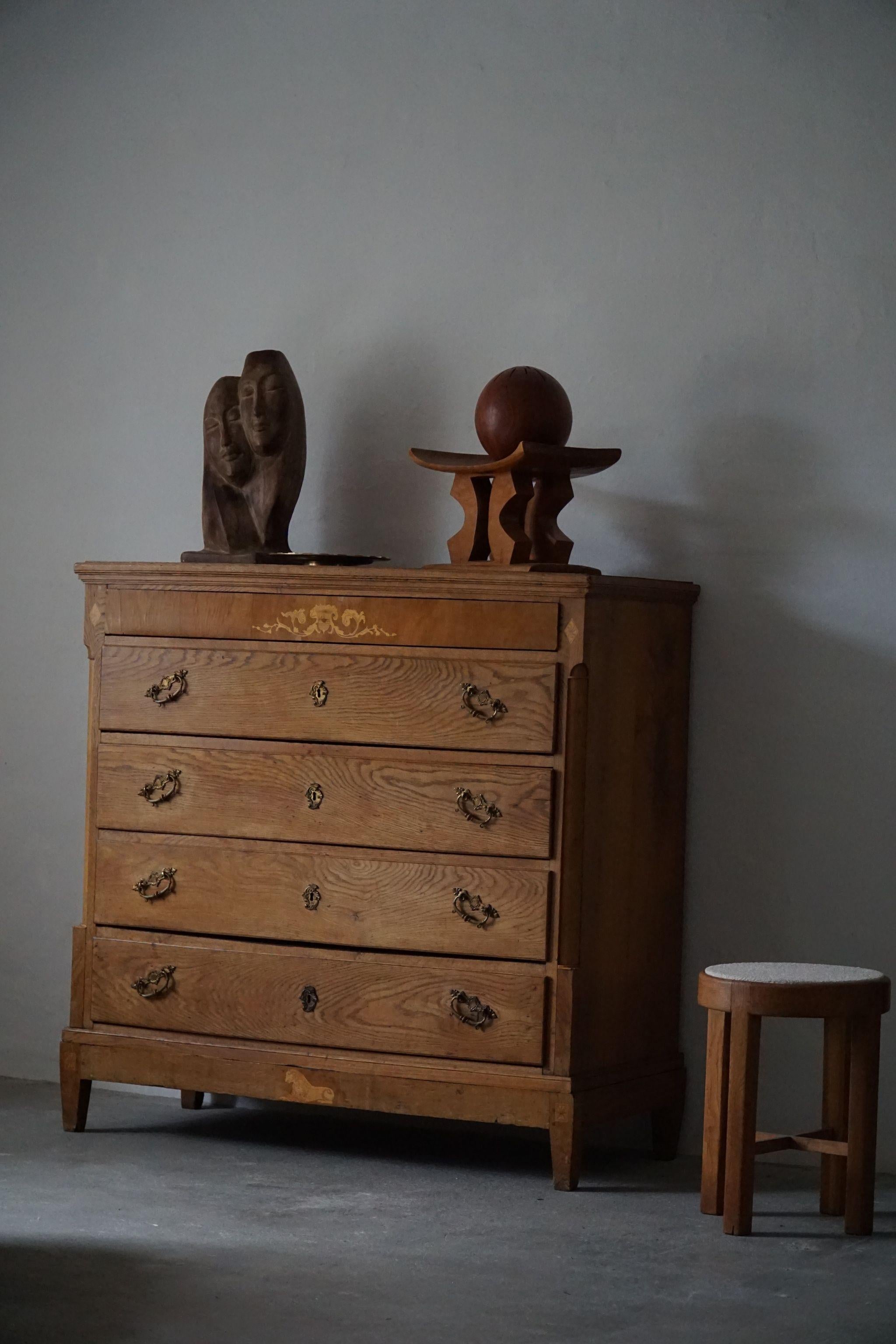 Antique Danish Chest of Drawers in Oak, Made in Late 18th Century, Louis 16 For Sale 1