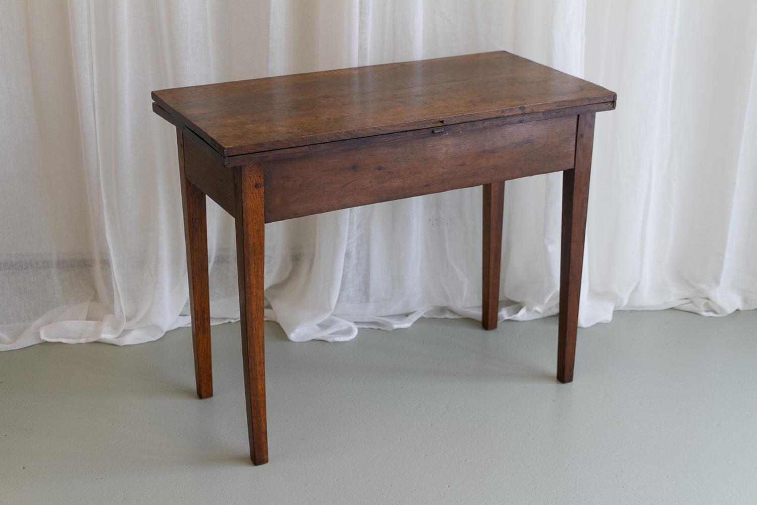 19th Century Antique Danish Console Table in Oak, Early 1800s. For Sale
