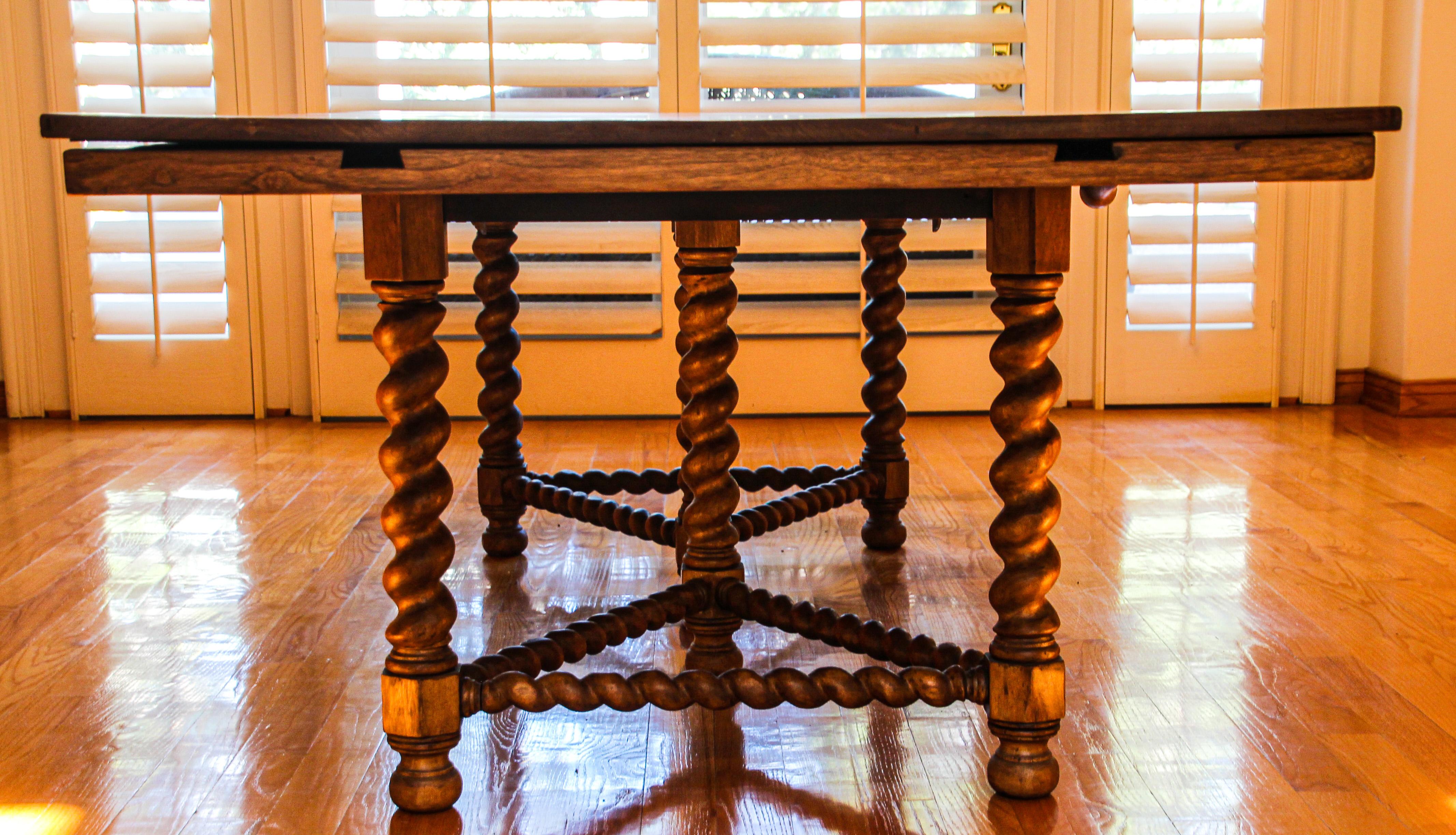 Antique Danish Dining Table with Turned Legs 19th Century In Good Condition In North Hollywood, CA