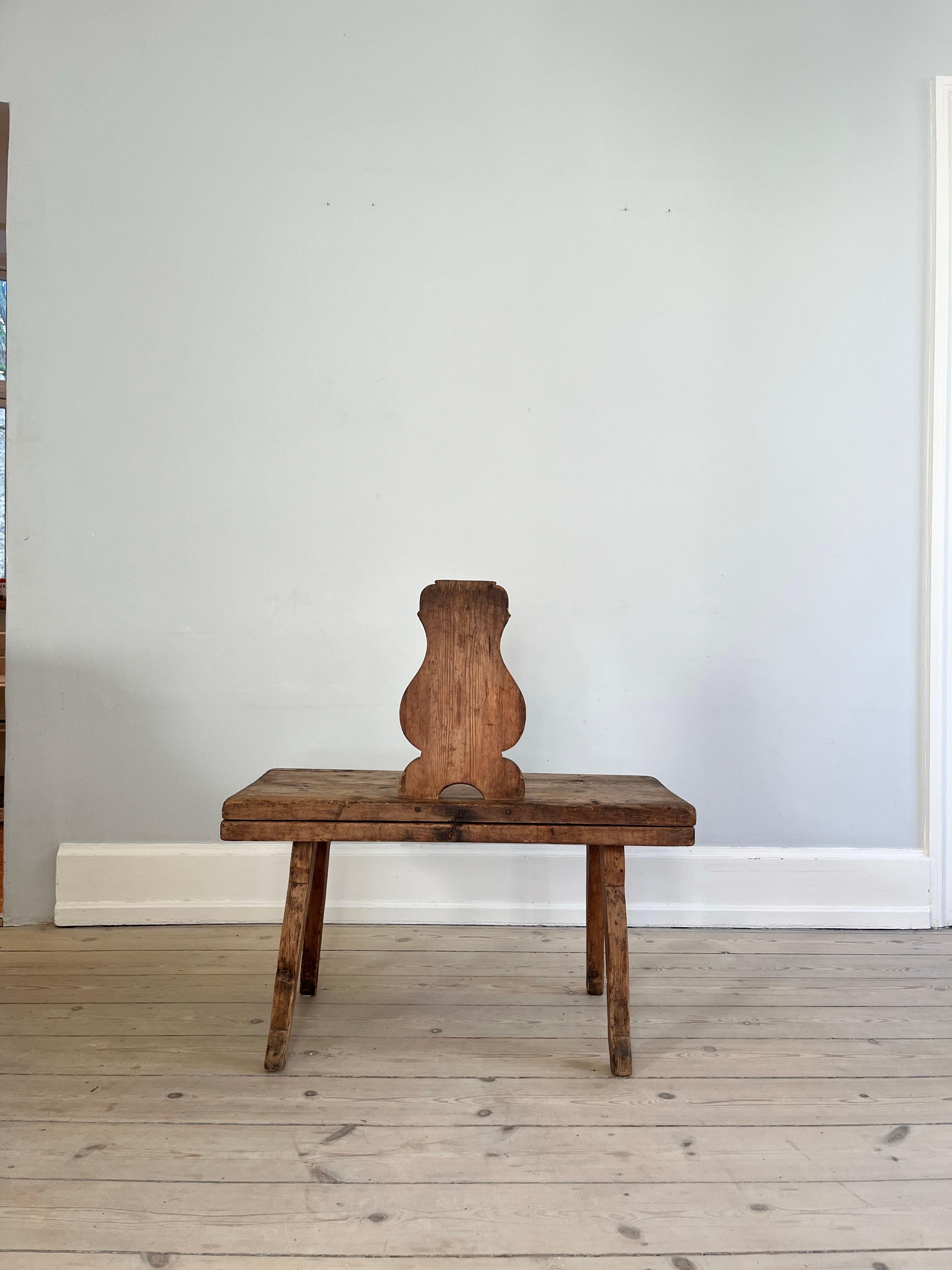 Ancienne table folklorique danoise du 18ème siècle 3