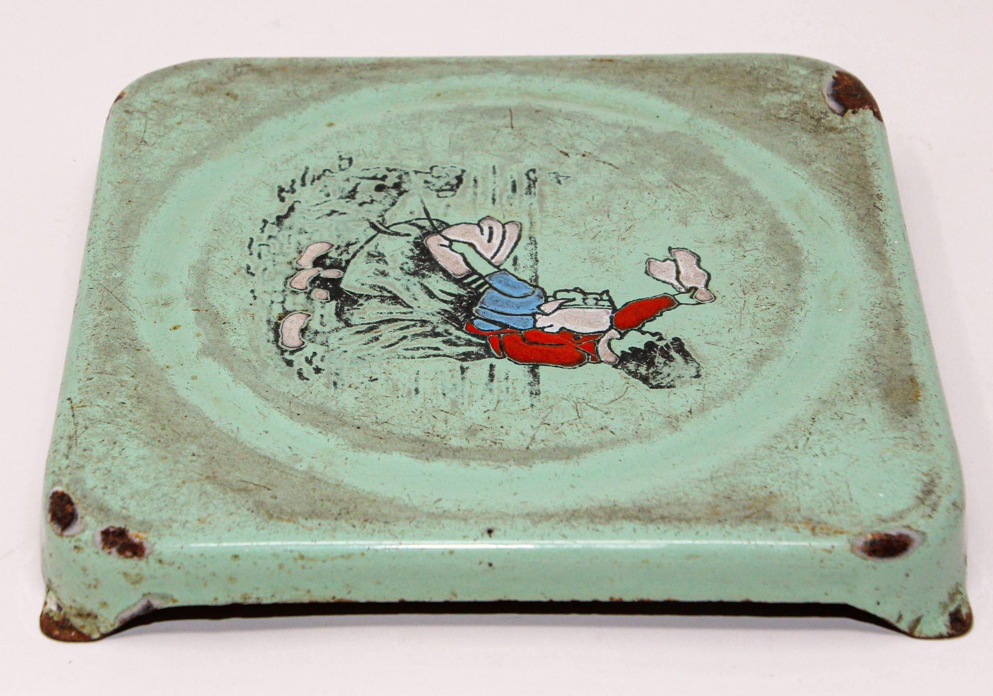 Antique Danish Hand Painted Dutch Theme Enamelware Metal Collectible Trivet 1920 In Fair Condition For Sale In North Hollywood, CA