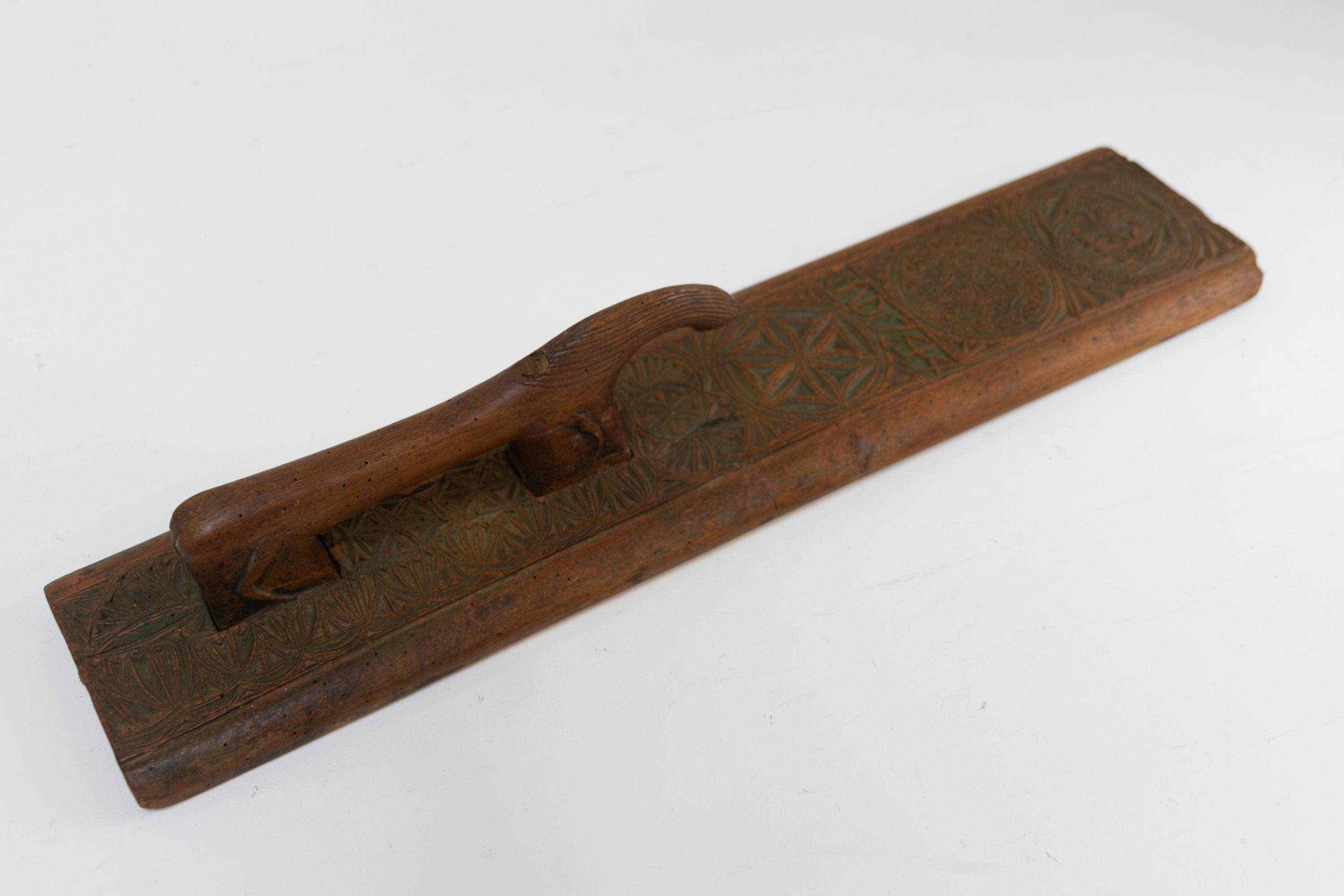 Chêne Ancien jeton d'amour danois avec cheval stylisé datant de 1744. en vente