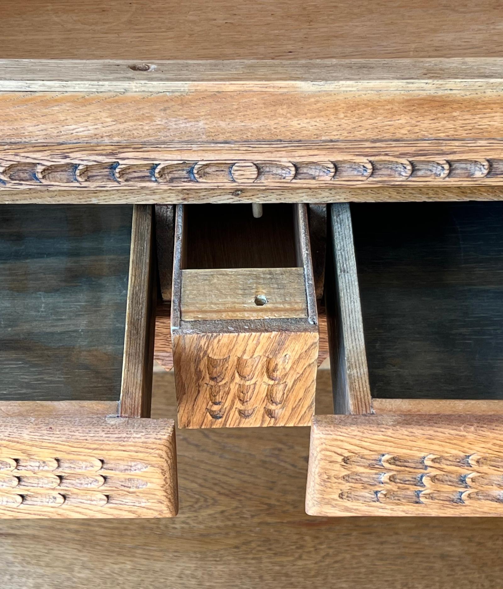 Ottone Antico mobile danese in Oak con cassetto nascosto, circa 1930 in vendita