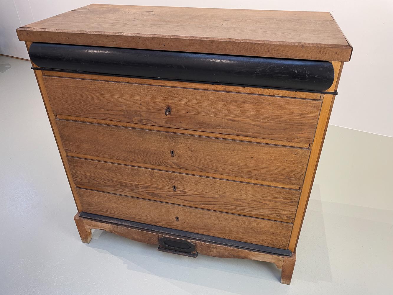 Antique Danish Oak Chest of Drawers, ca. 1800. For Sale 5