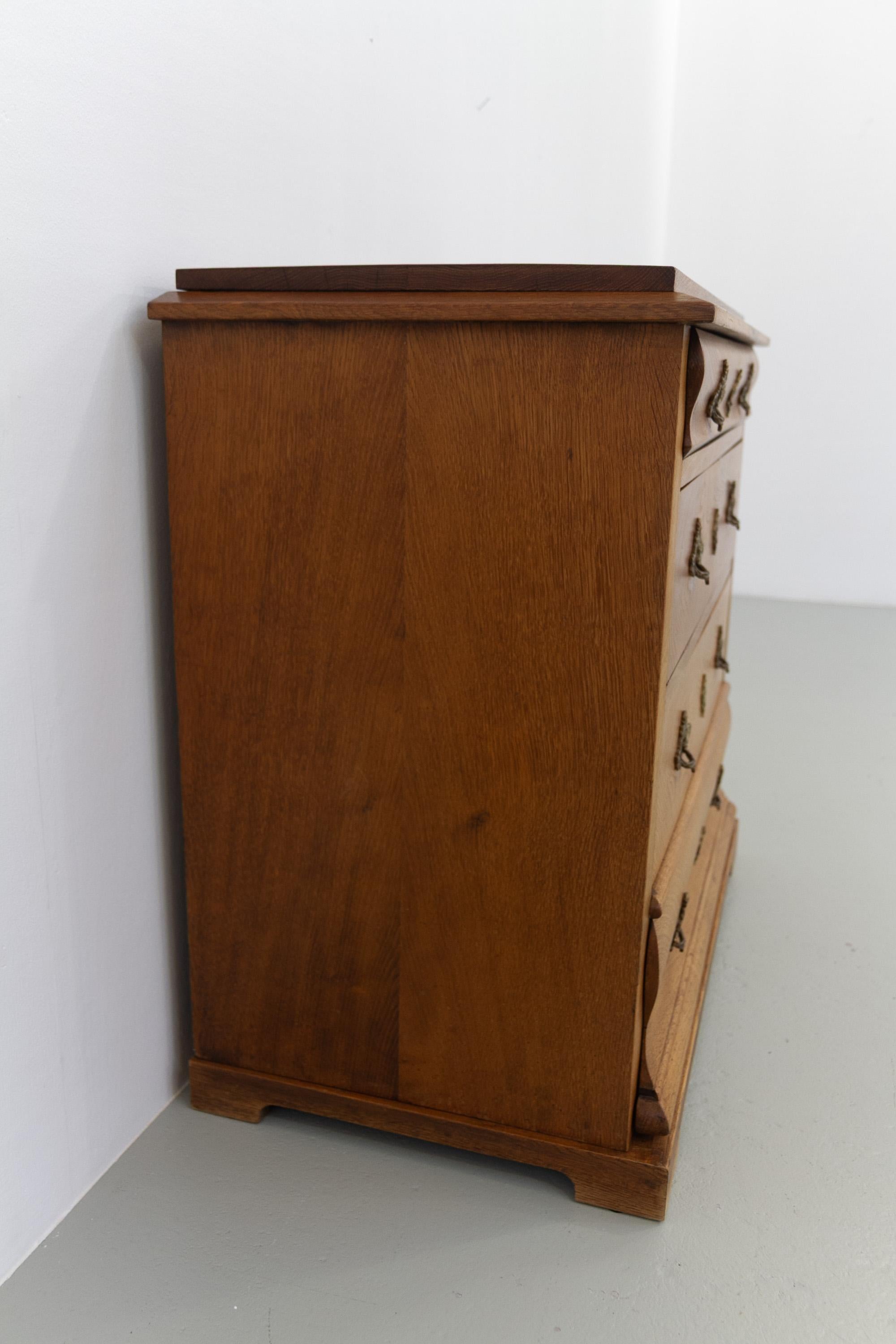 Fatto a mano Antico mobile danese in Oak, anni '50 del XIX secolo. in vendita