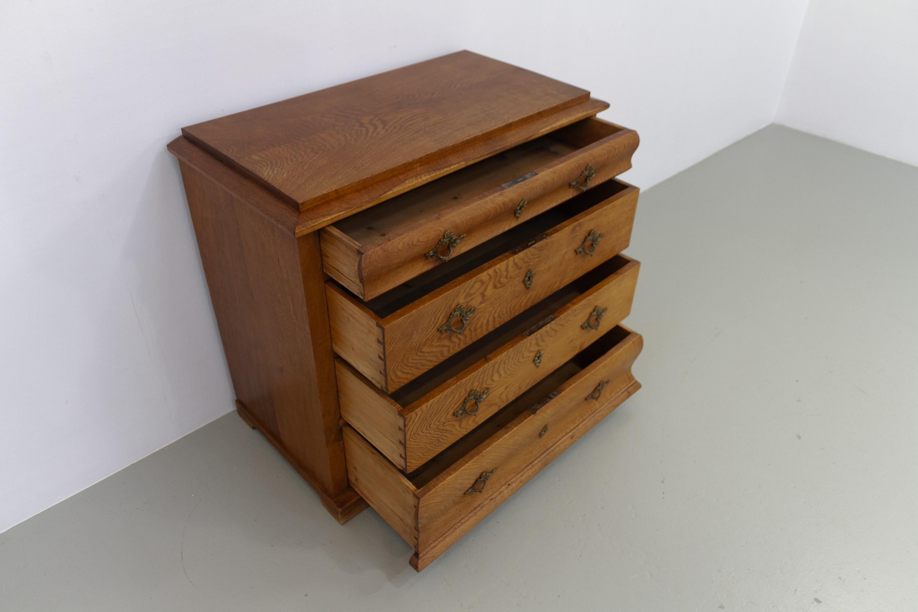 Antico mobile danese in Oak, anni '50 del XIX secolo. in vendita 1