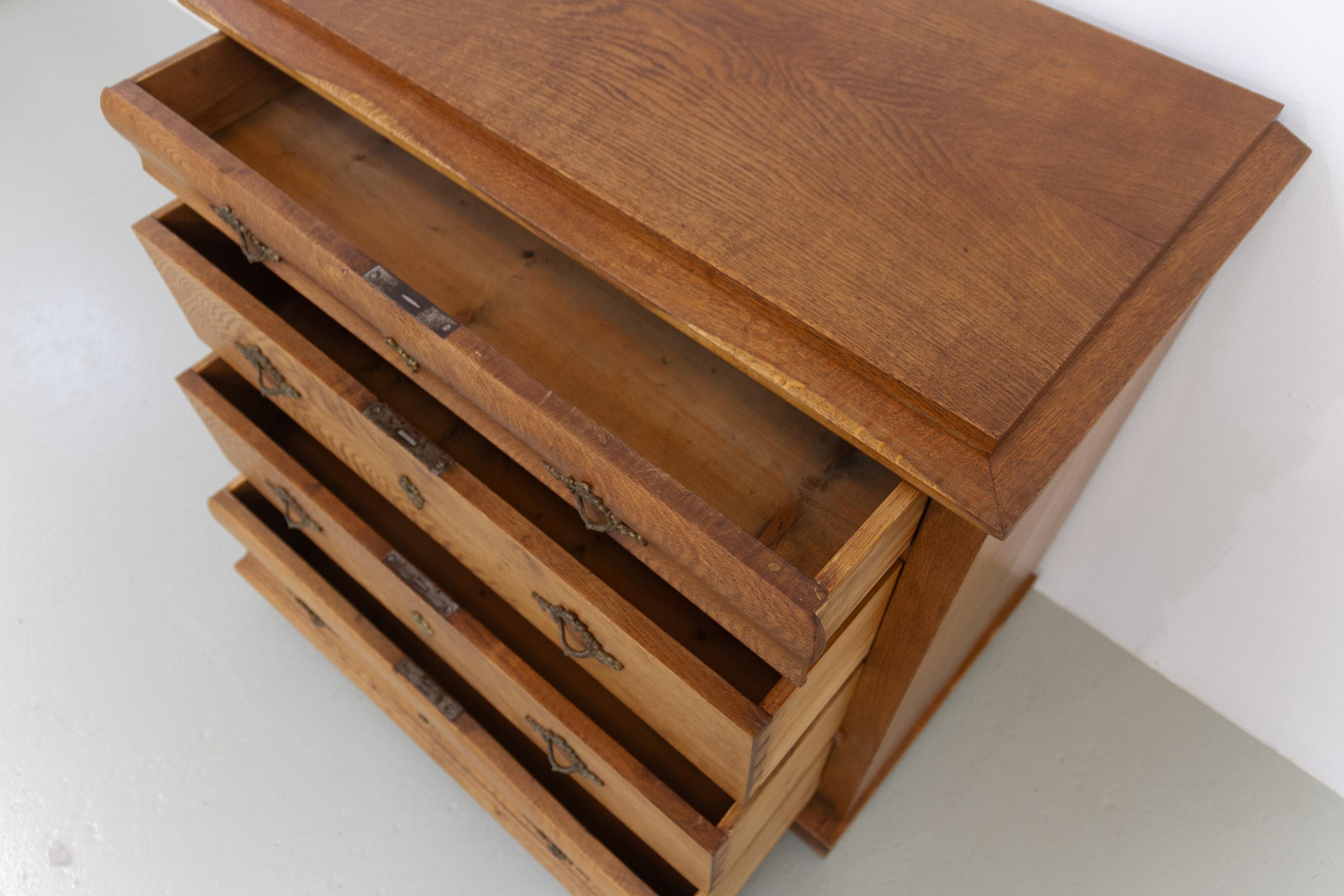 Antico mobile danese in Oak, anni '50 del XIX secolo. in vendita 2