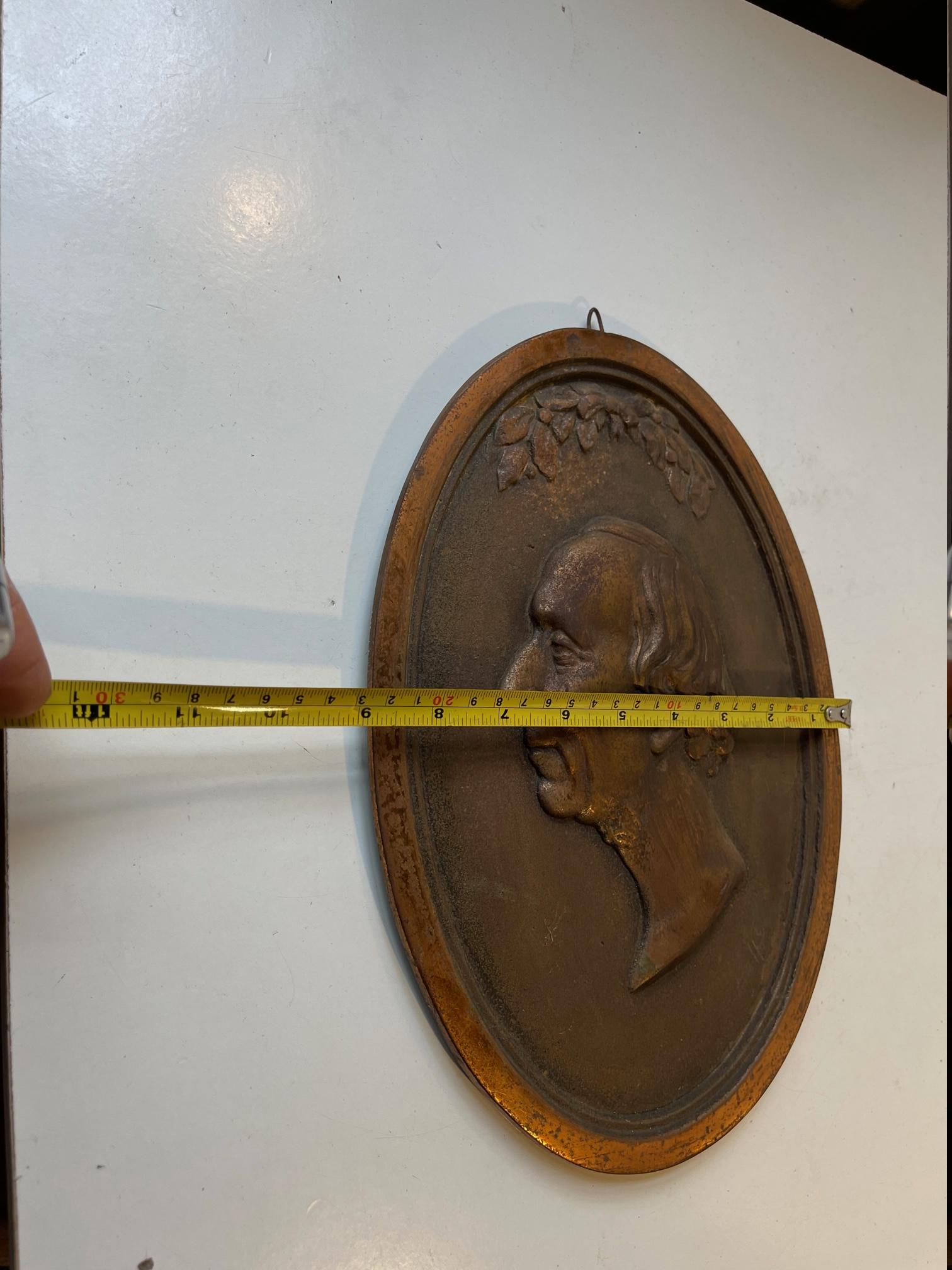 Antique Danish Oval Copper Wall Plaque of H. C. Andersen For Sale 3