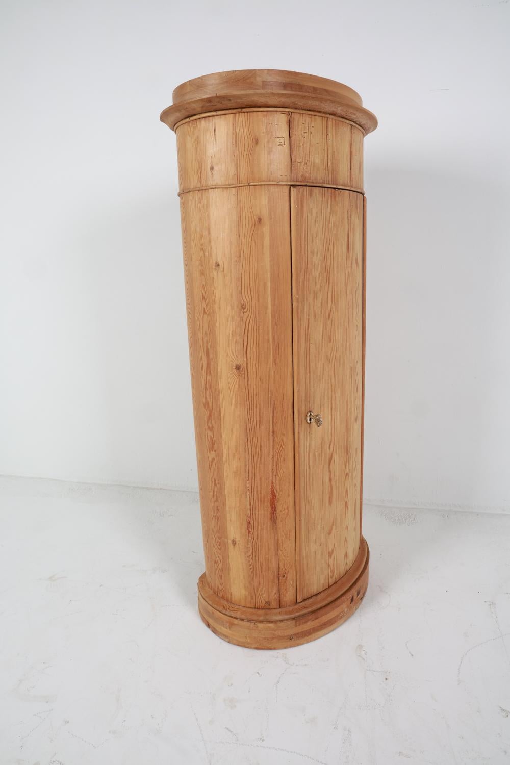 Antiguo Gabinete de Platería de Pino Danés Circa 1880's 7