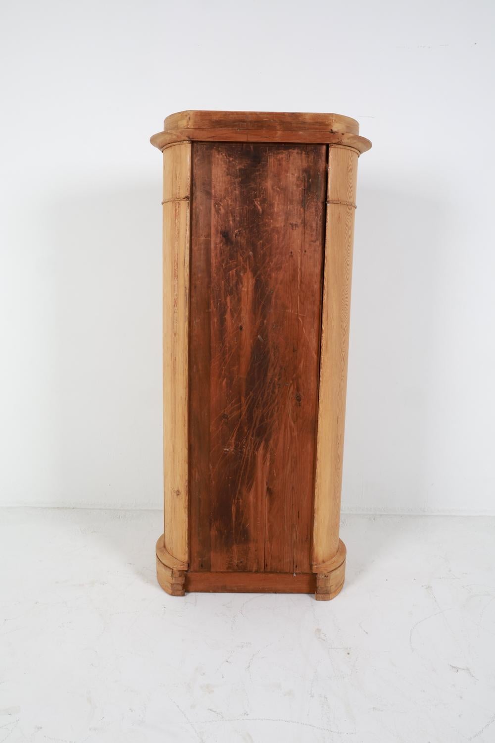 Antiguo Gabinete de Platería de Pino Danés Circa 1880's 3