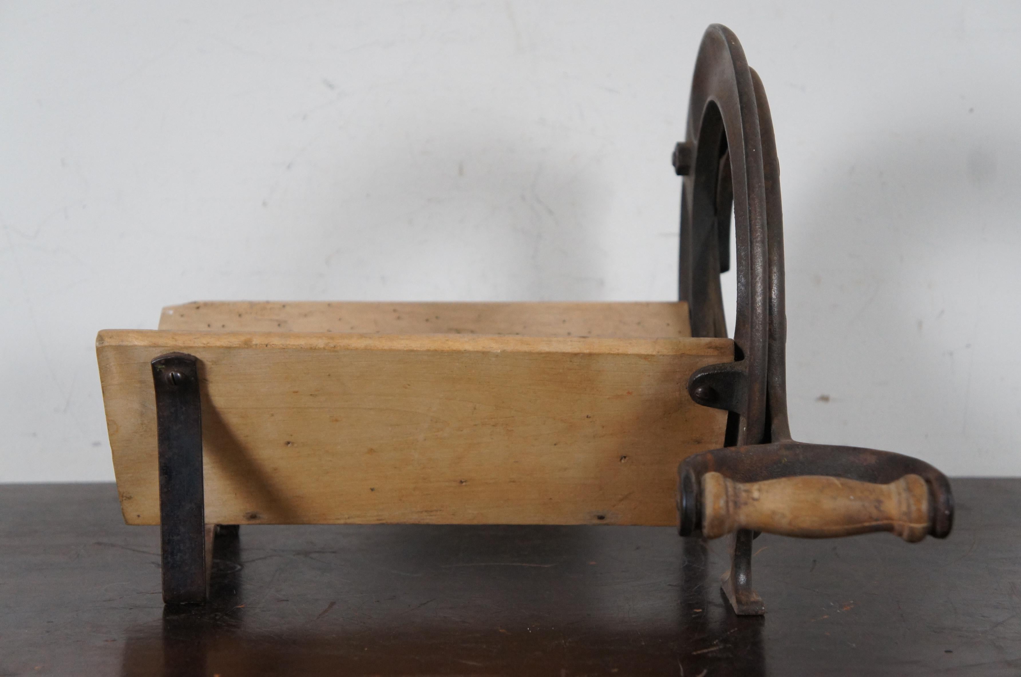 Antique Danish Raadvad 294 Bread Slicer Cutter Kitchen Farmhouse Guillotine In Good Condition In Dayton, OH