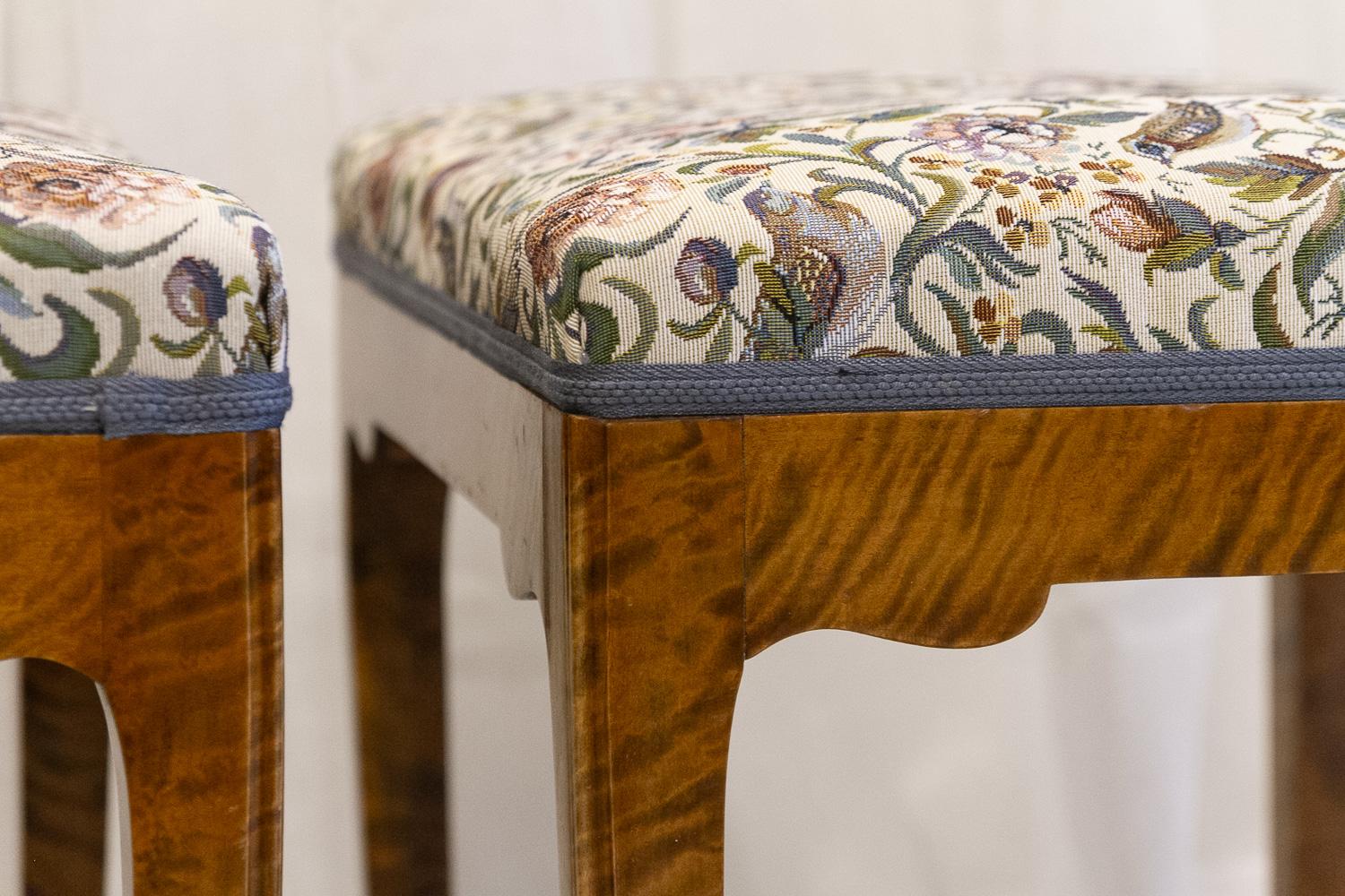 Tabourets danois anciens de style rococo en bouleau, années 1870. Ensemble de 2. en vente 5